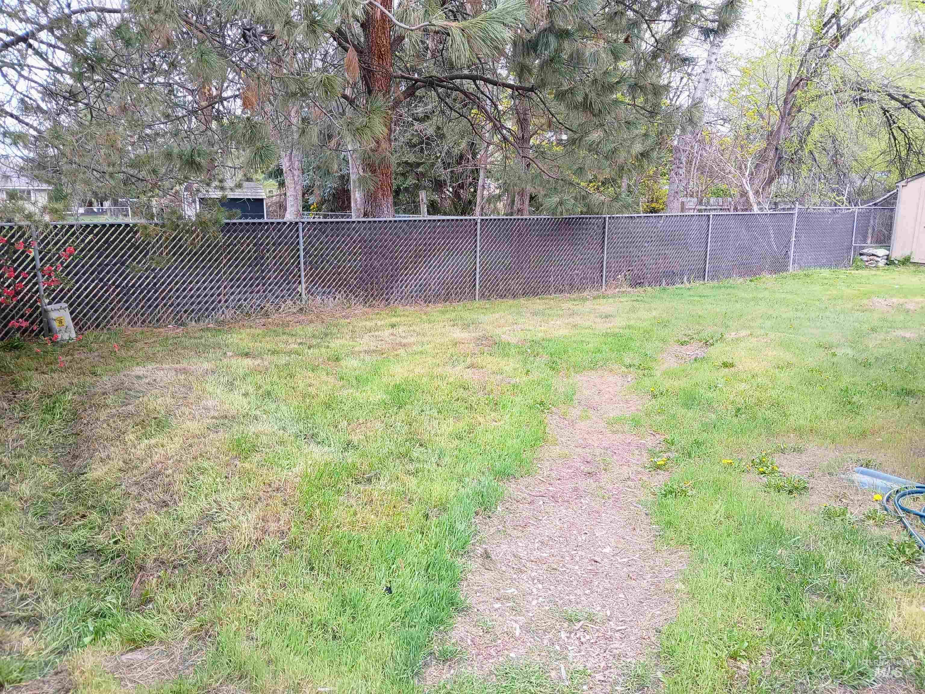 2224 S Rachel Circle, Boise, Idaho 83706-4608, 4 Bedrooms, 2 Bathrooms, Residential For Sale, Price $330,000,MLS 98980152