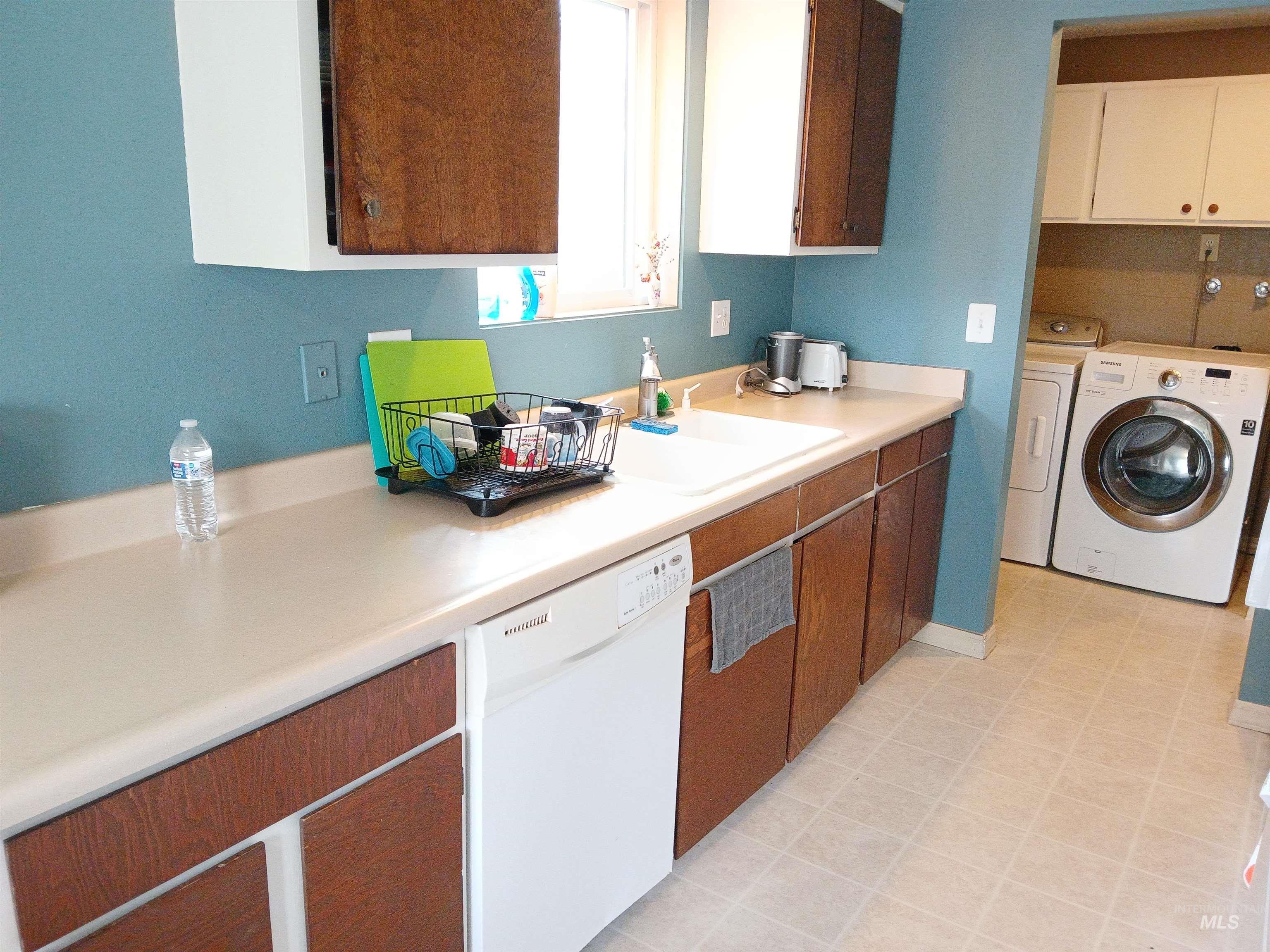 2224 S Rachel Circle, Boise, Idaho 83706-4608, 4 Bedrooms, 2 Bathrooms, Residential For Sale, Price $330,000,MLS 98980152