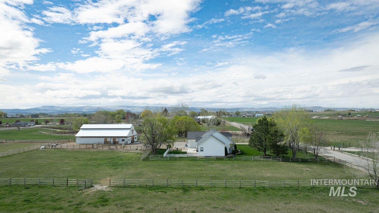 2675 Kings Way Drive, Homedale, Idaho 83628, 5 Bedrooms, 3 Bathrooms, Residential For Sale, Price $989,000,MLS 98980157