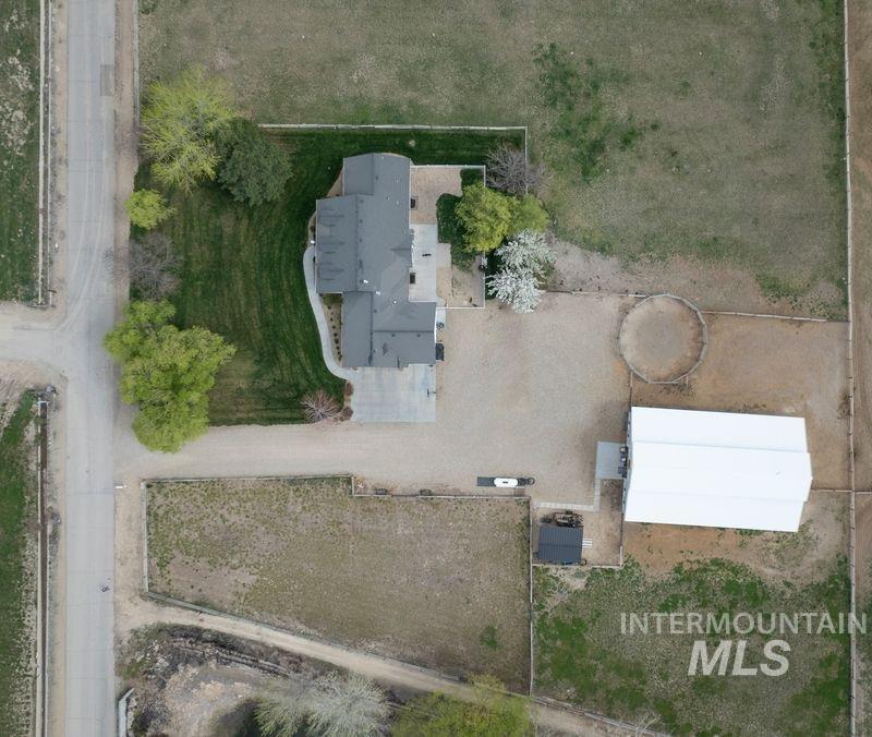 2675 Kings Way Drive, Homedale, Idaho 83628, 5 Bedrooms, 3 Bathrooms, Residential For Sale, Price $989,000,MLS 98980157