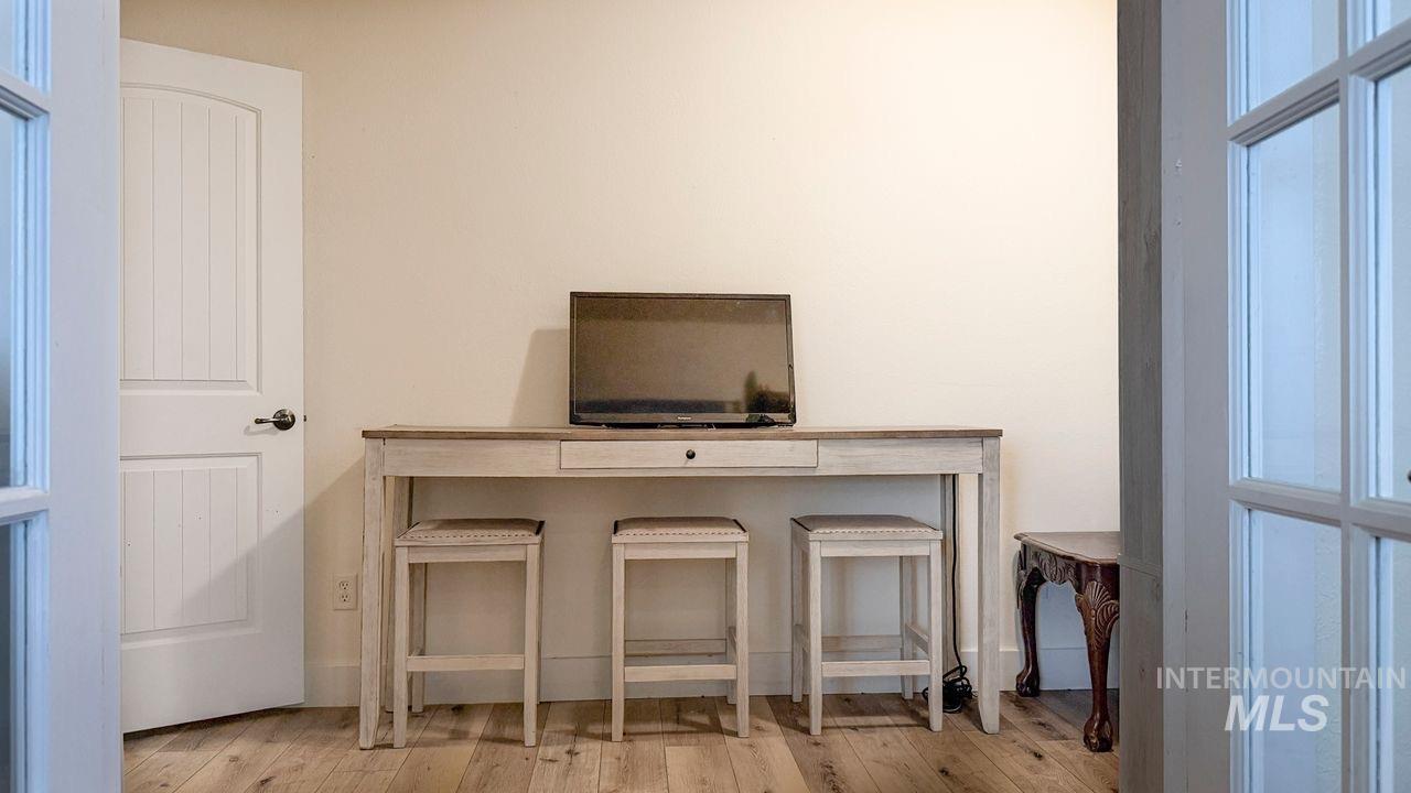 2675 Kings Way Drive, Homedale, Idaho 83628, 5 Bedrooms, 3 Bathrooms, Residential For Sale, Price $989,000,MLS 98980157