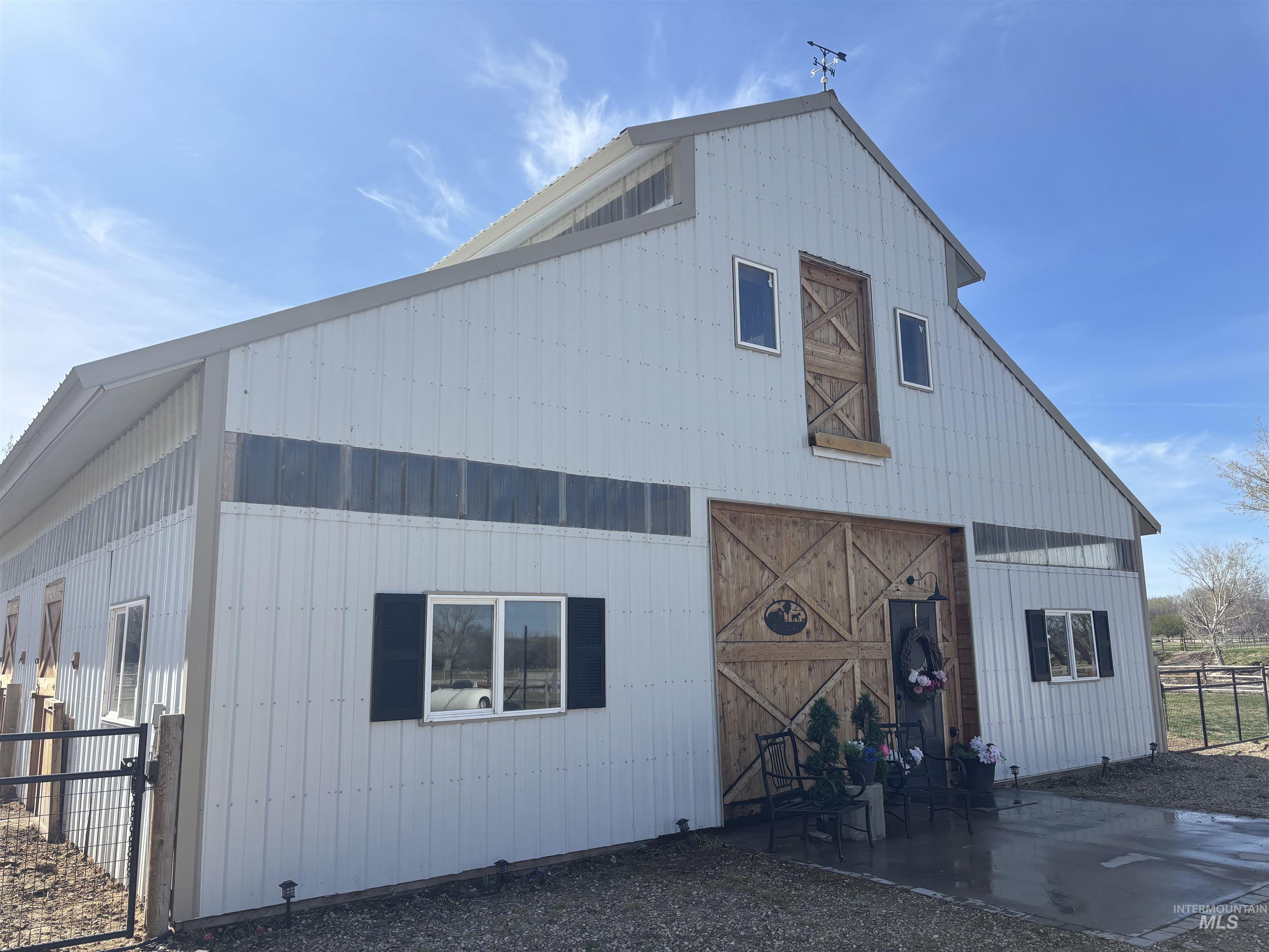 2675 Kings Way Drive, Homedale, Idaho 83628, 5 Bedrooms, 3 Bathrooms, Residential For Sale, Price $989,000,MLS 98980157