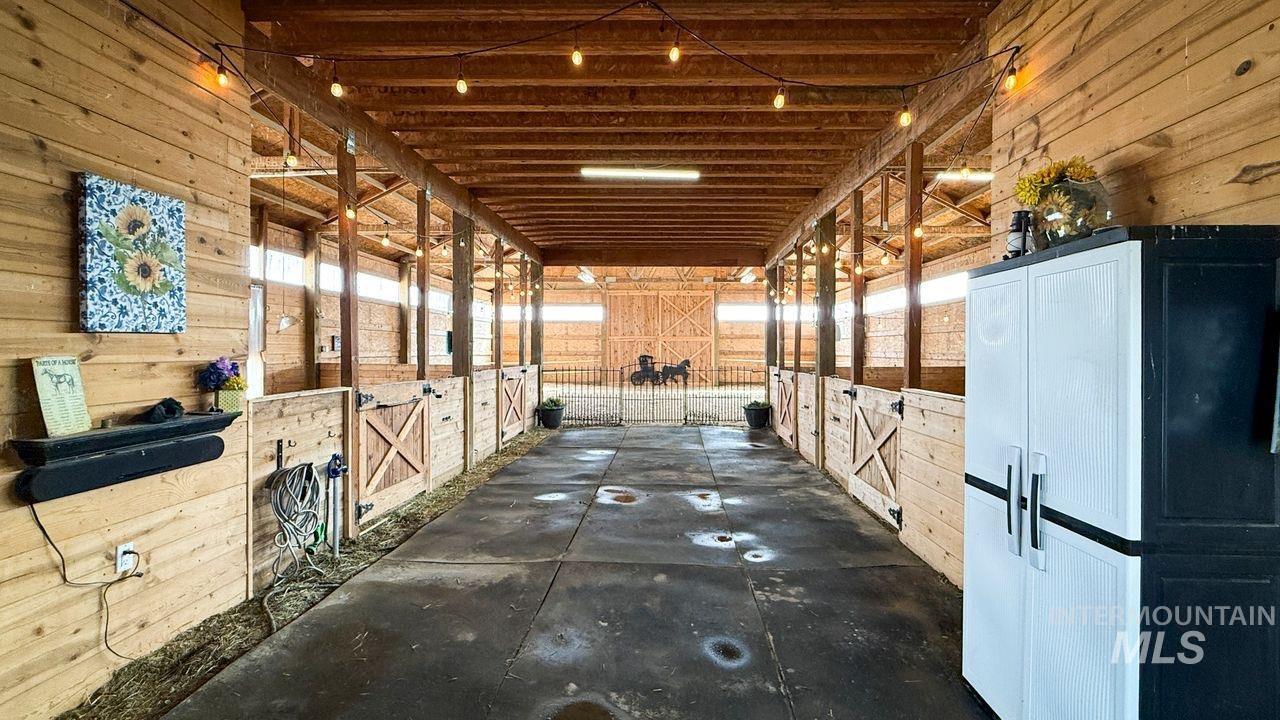 2675 Kings Way Drive, Homedale, Idaho 83628, 5 Bedrooms, 3 Bathrooms, Residential For Sale, Price $989,000,MLS 98980157