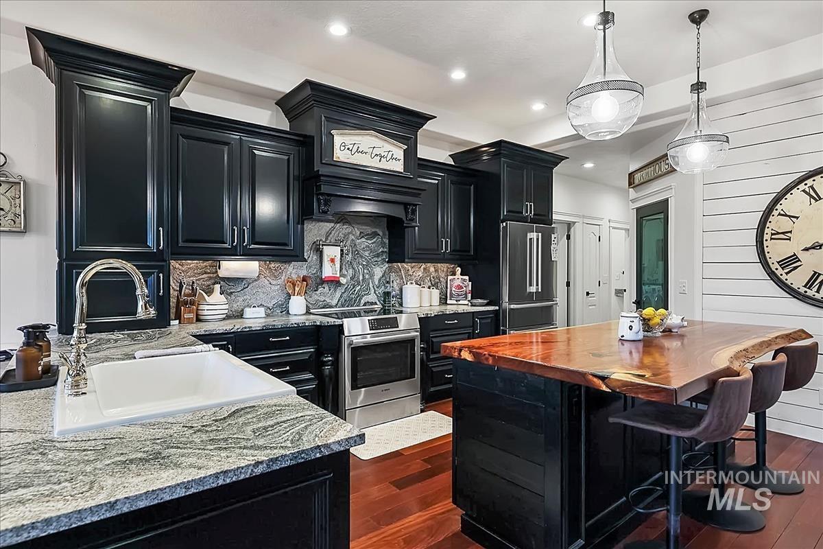 12343 whitechapel way, Nampa, Idaho 83686, 4 Bedrooms, 5 Bathrooms, Residential For Sale, Price $1,140,000,MLS 98980159