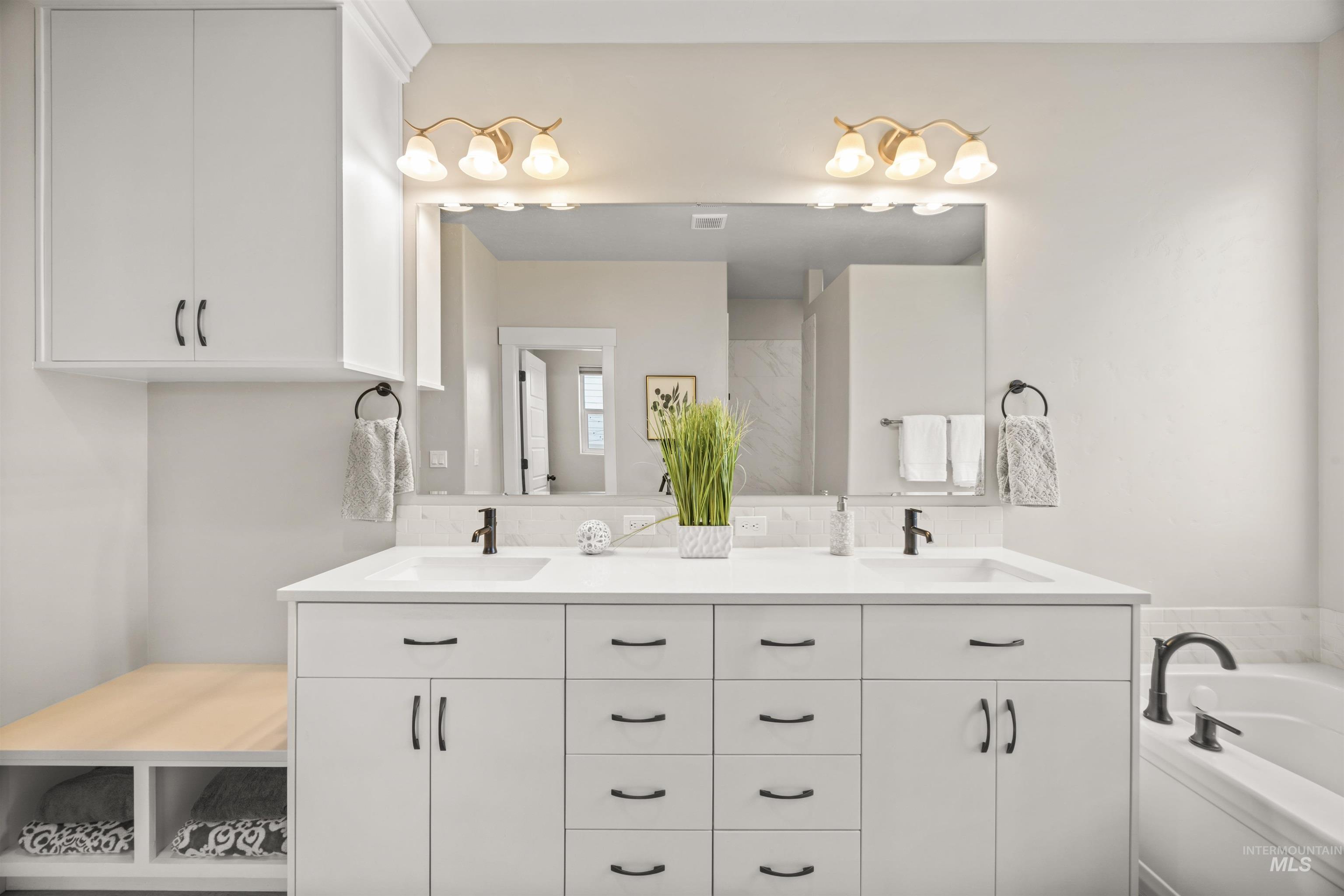 1005 E Trophy St, Kuna, Idaho 83634, 4 Bedrooms, 2.5 Bathrooms, Residential For Sale, Price $679,900,MLS 98980160