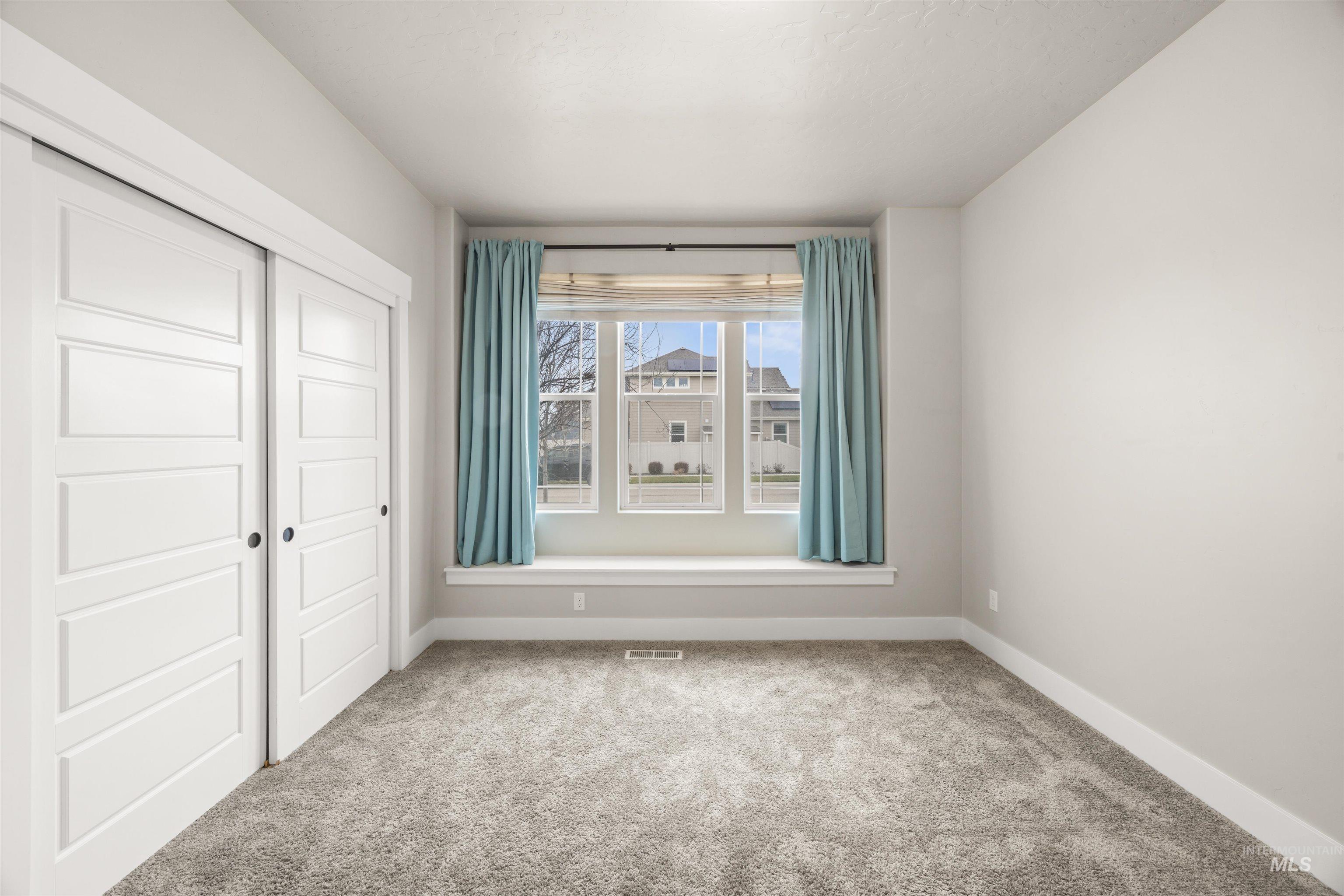 1005 E Trophy St, Kuna, Idaho 83634, 4 Bedrooms, 2.5 Bathrooms, Residential For Sale, Price $679,900, 98980160