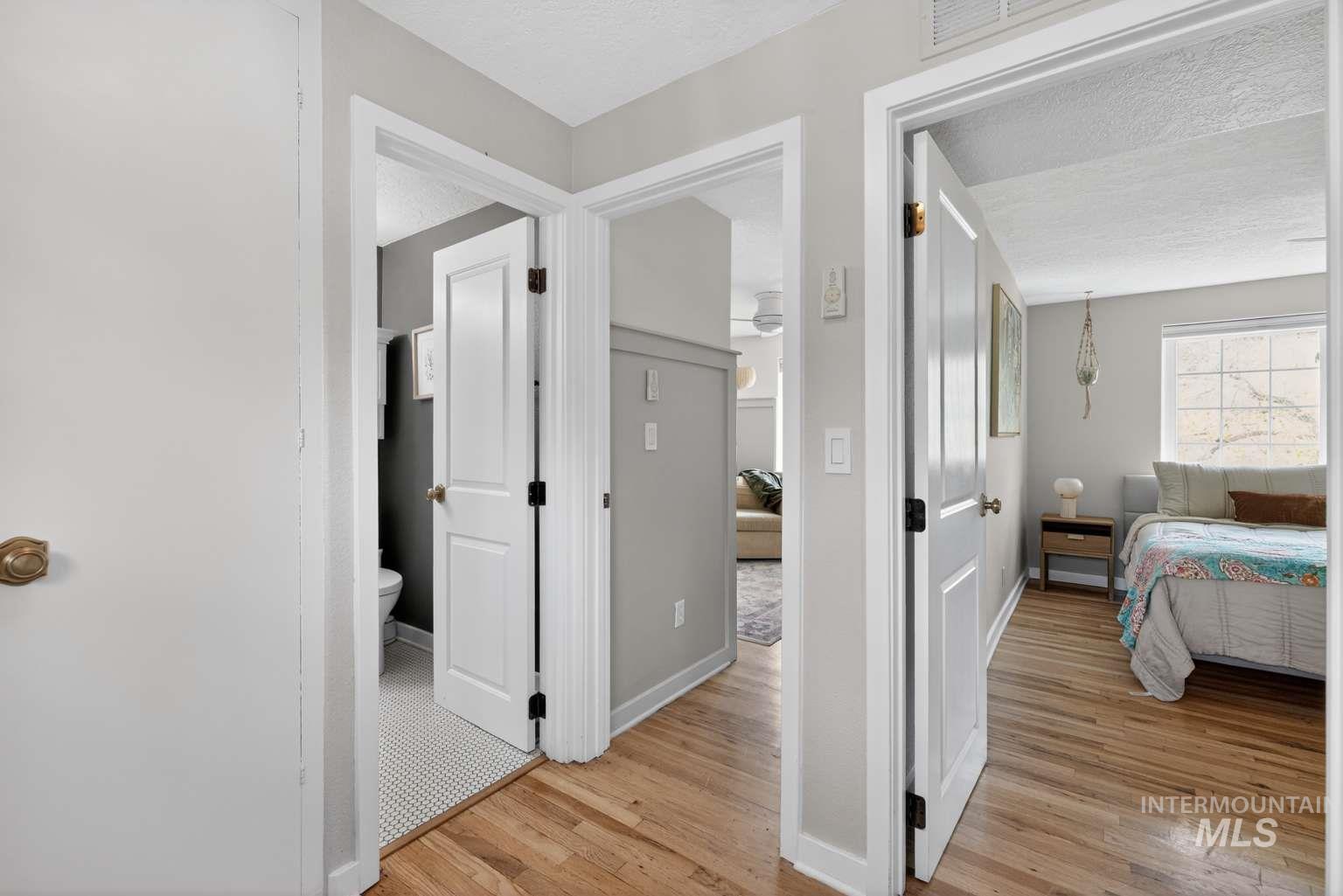 511 W Village Ln, Boise, Idaho 83702, 3 Bedrooms, 2 Bathrooms, Residential For Sale, Price $519,900,MLS 98980161