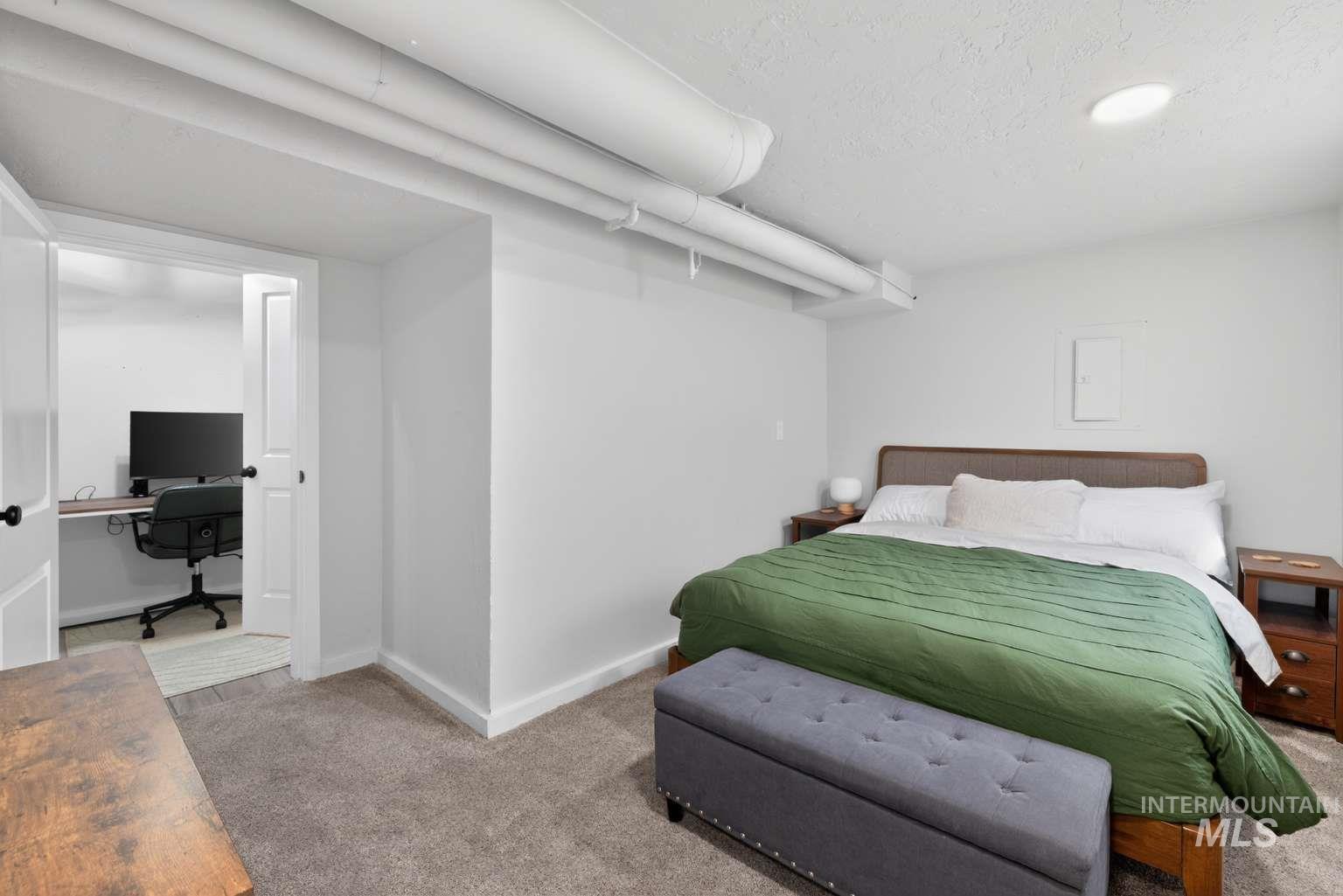 511 W Village Ln, Boise, Idaho 83702, 3 Bedrooms, 2 Bathrooms, Residential For Sale, Price $519,900,MLS 98980161