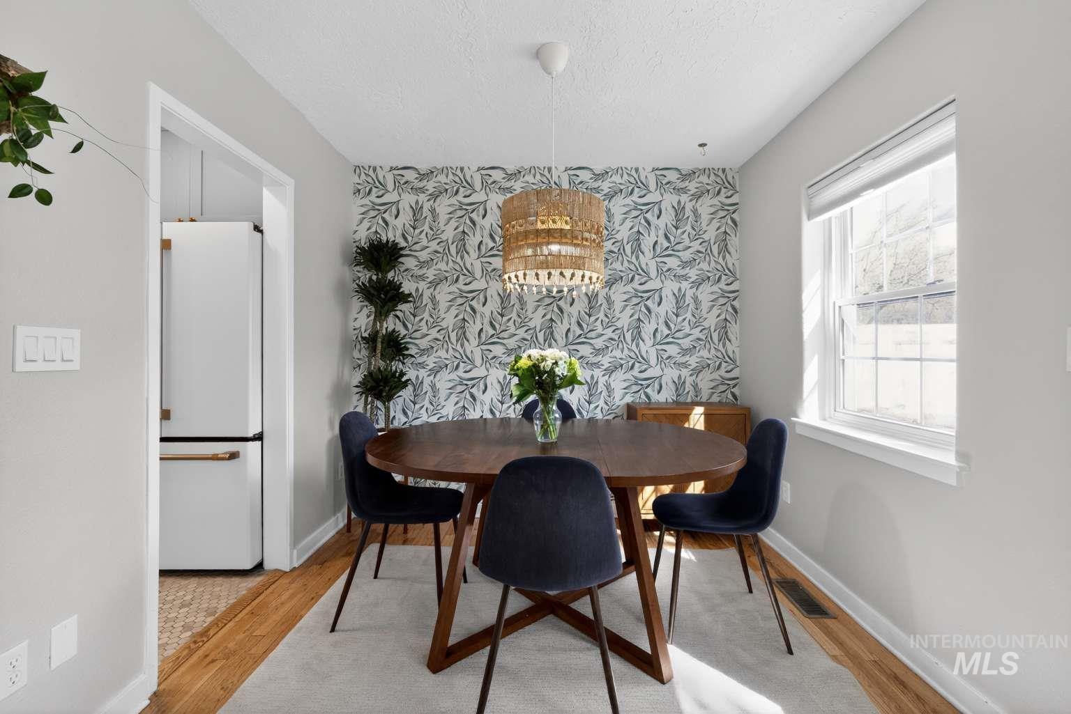 511 W Village Ln, Boise, Idaho 83702, 3 Bedrooms, 2 Bathrooms, Residential For Sale, Price $519,900,MLS 98980161