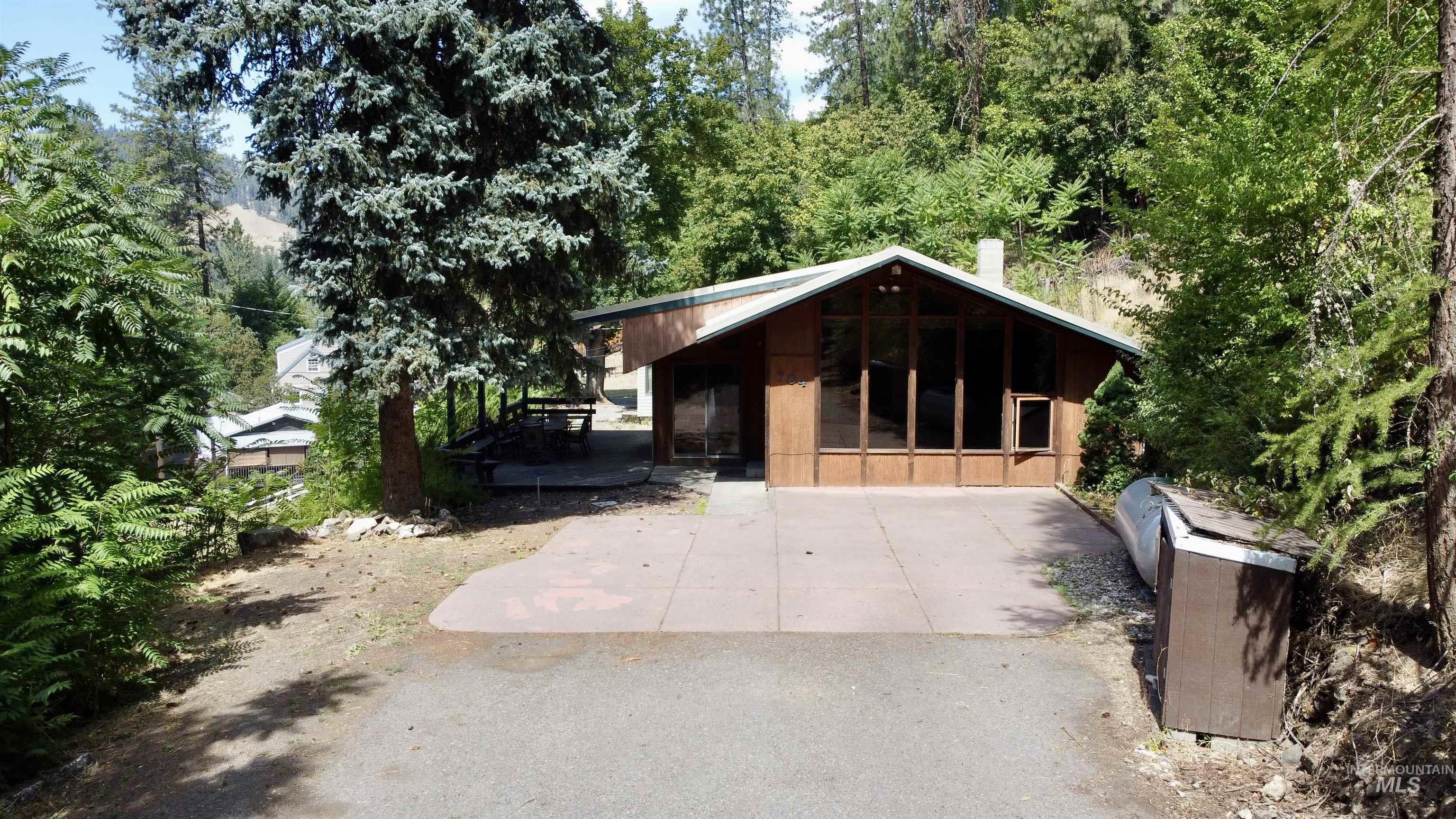 704 Floyd Avenue, Orofino, Idaho 83544, 3 Bedrooms, 2 Bathrooms, Residential For Sale, Price $368,000,MLS 98980165