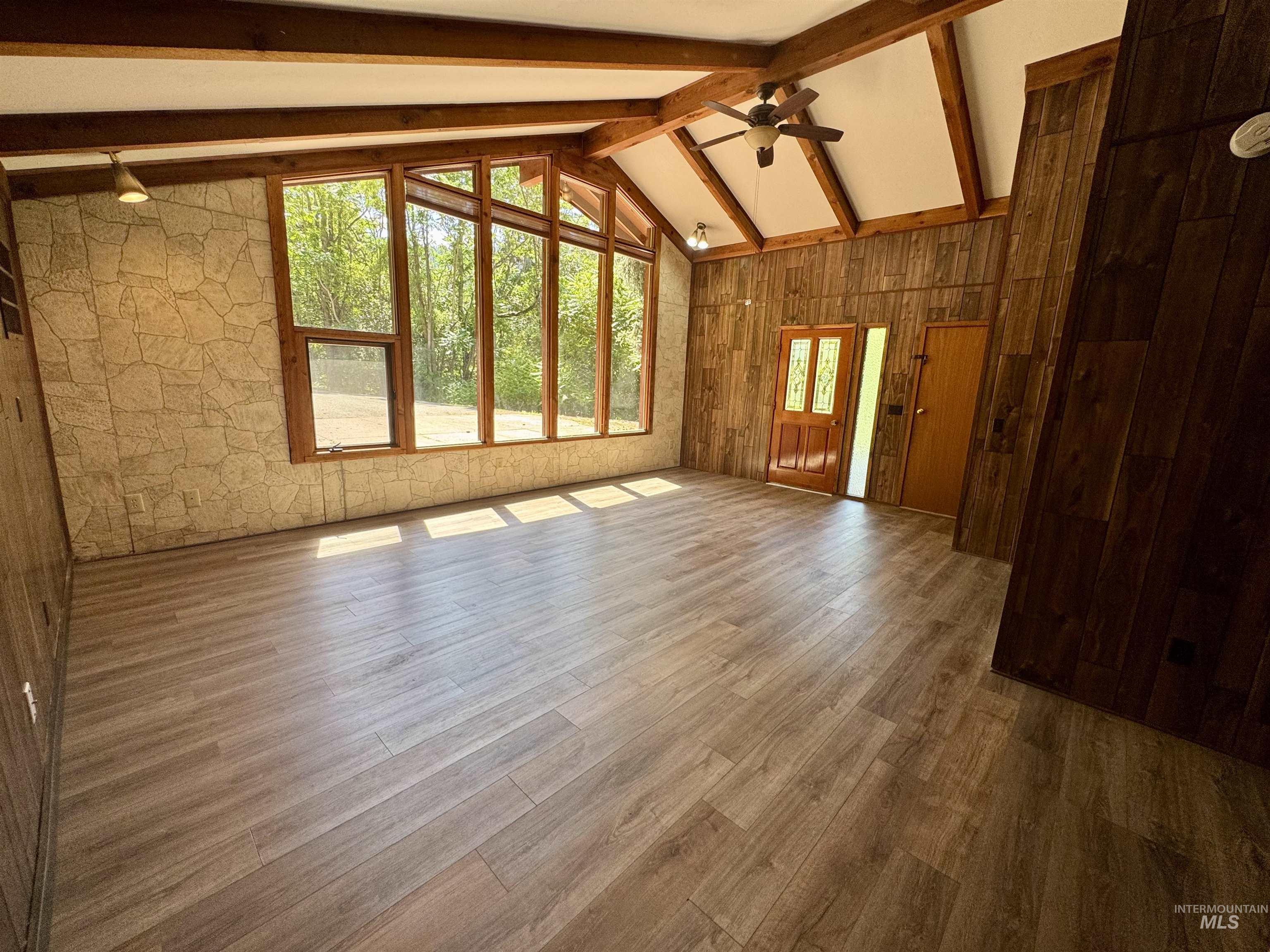 704 Floyd Avenue, Orofino, Idaho 83544, 3 Bedrooms, 2 Bathrooms, Residential For Sale, Price $368,000,MLS 98980165