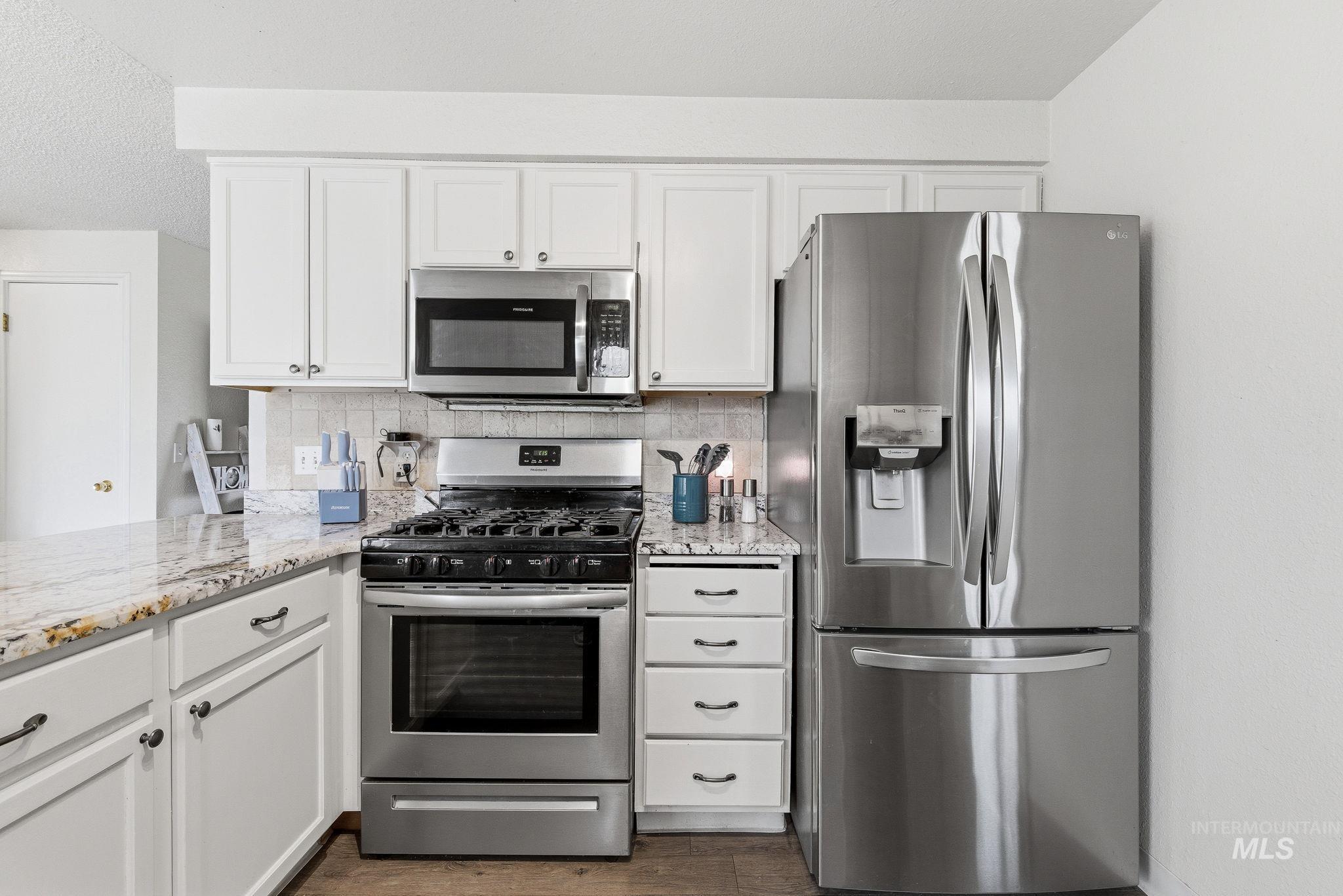 598 E Easy St, Kuna, Idaho 83634, 3 Bedrooms, 1.5 Bathrooms, Residential For Sale, Price $369,900,MLS 98980167