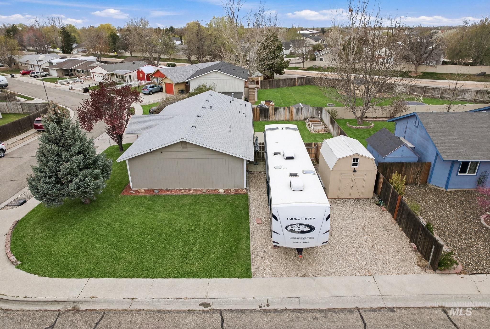 598 E Easy St, Kuna, Idaho 83634, 3 Bedrooms, 1.5 Bathrooms, Residential For Sale, Price $369,900,MLS 98980167