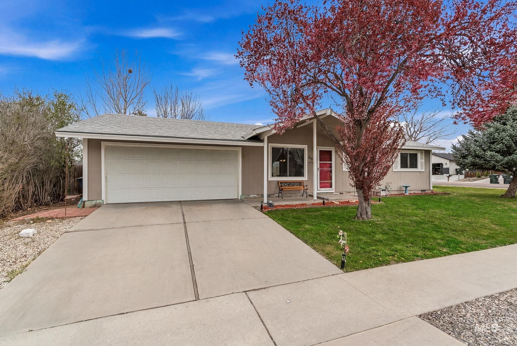 598 E Easy St, Kuna, Idaho 83634, 3 Bedrooms, 1.5 Bathrooms, Residential For Sale, Price $369,900,MLS 98980167