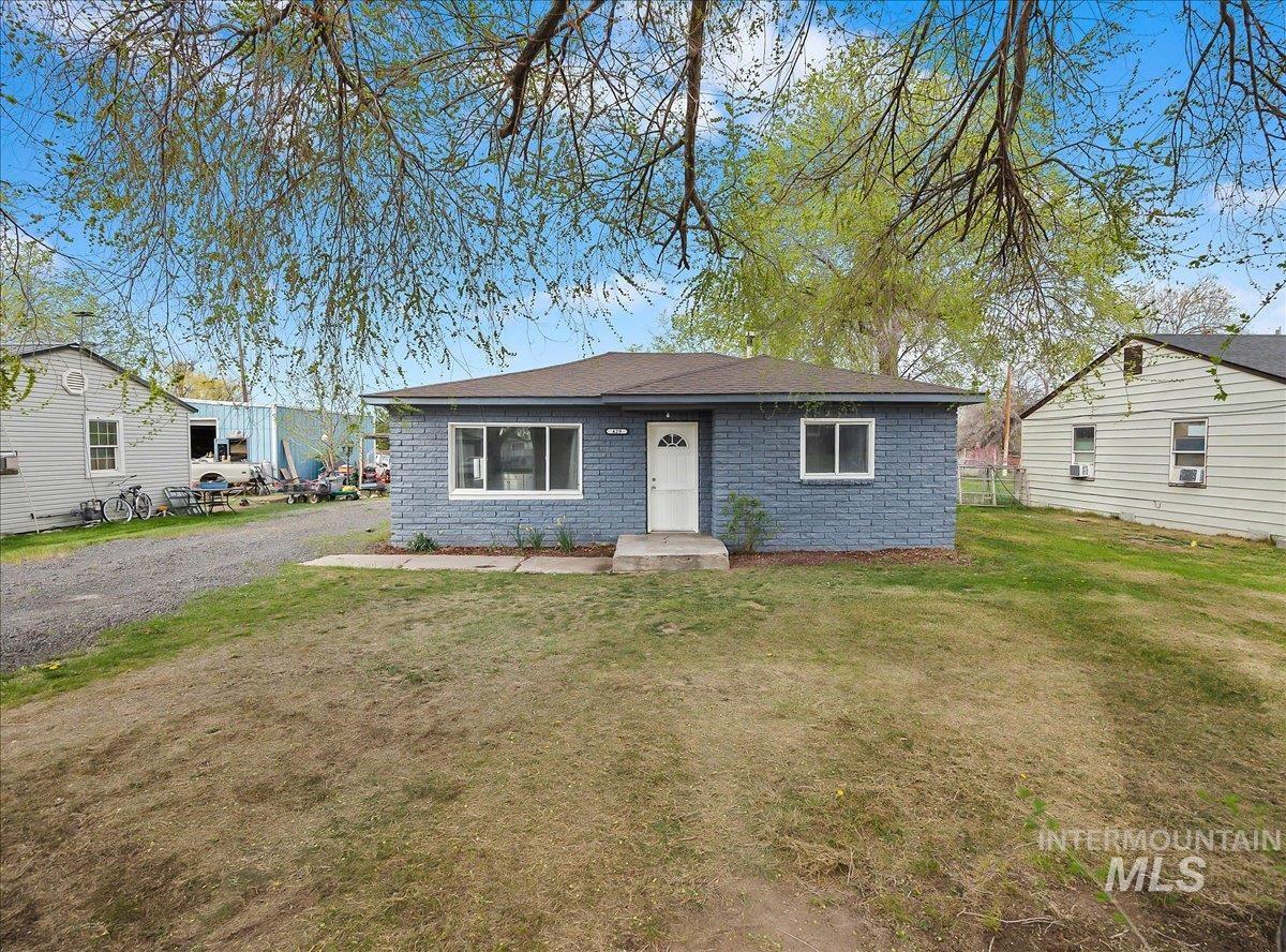 429 Wakefield St., Twin Falls, Idaho 83301, 2 Bedrooms, 1 Bathroom, Residential For Sale, Price $209,900,MLS 98980169