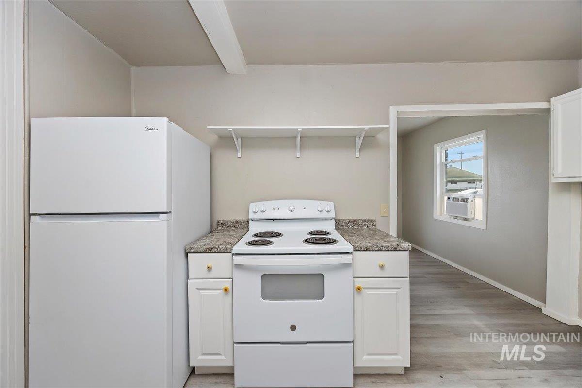 429 Wakefield St., Twin Falls, Idaho 83301, 2 Bedrooms, 1 Bathroom, Residential For Sale, Price $209,900,MLS 98980169