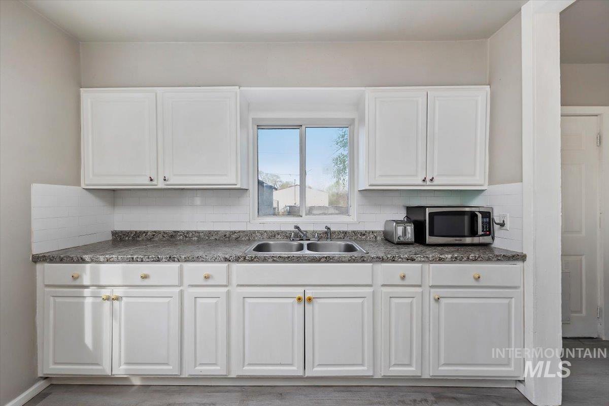 429 Wakefield St., Twin Falls, Idaho 83301, 2 Bedrooms, 1 Bathroom, Residential For Sale, Price $209,900,MLS 98980169