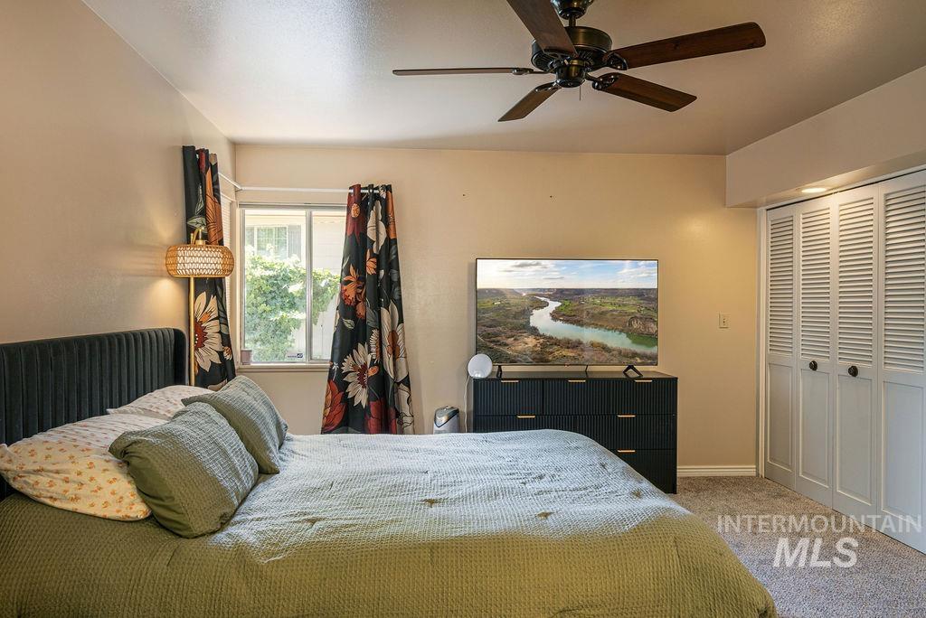 2138 Hillcrest Drive, Twin Falls, Idaho 83301, 2 Bedrooms, 2 Bathrooms, Residential For Sale, Price $419,000,MLS 98980170