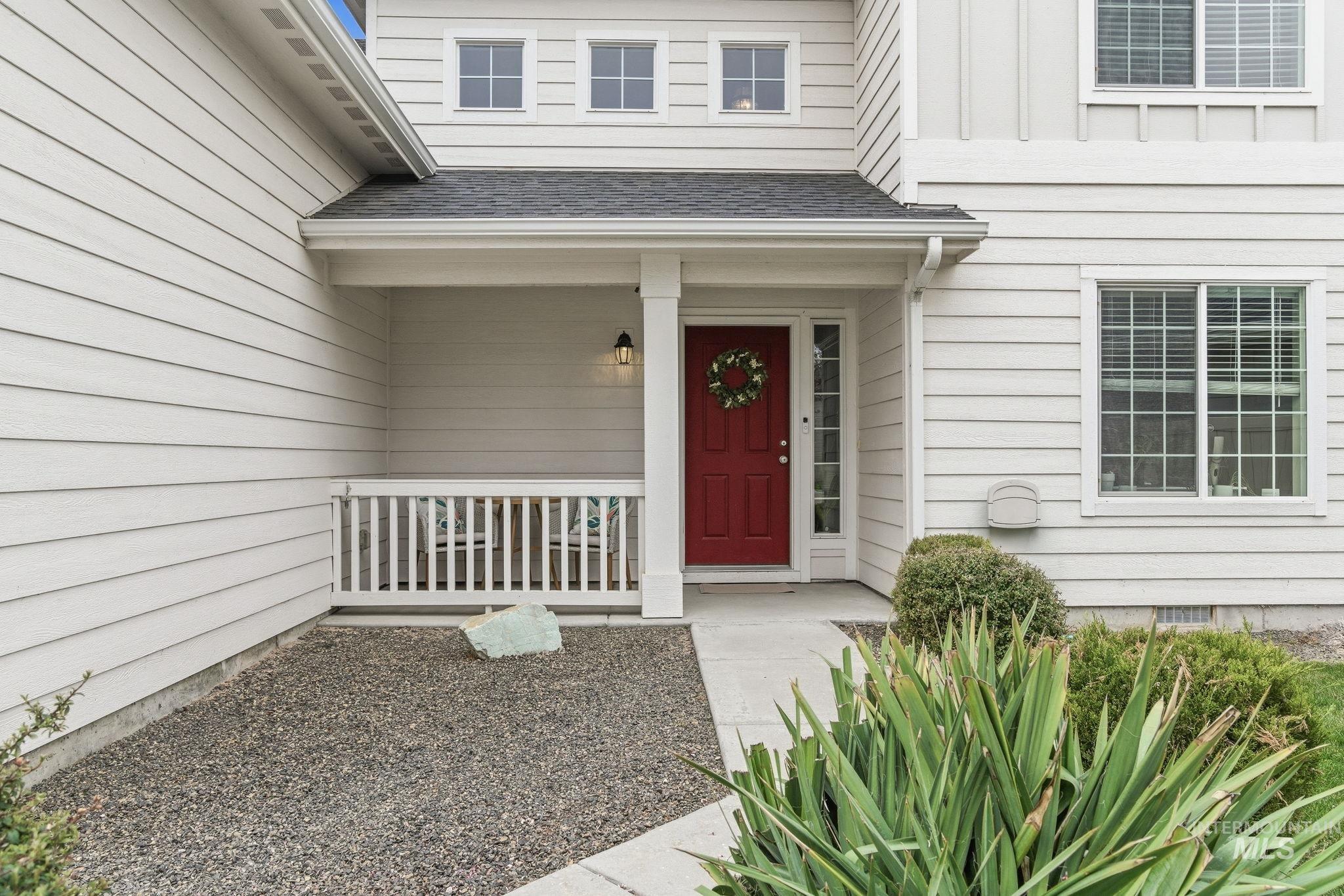 1980 W Turquoise Dr., Kuna, Idaho 83634, 6 Bedrooms, 3.5 Bathrooms, Residential For Sale, Price $537,900,MLS 98980172