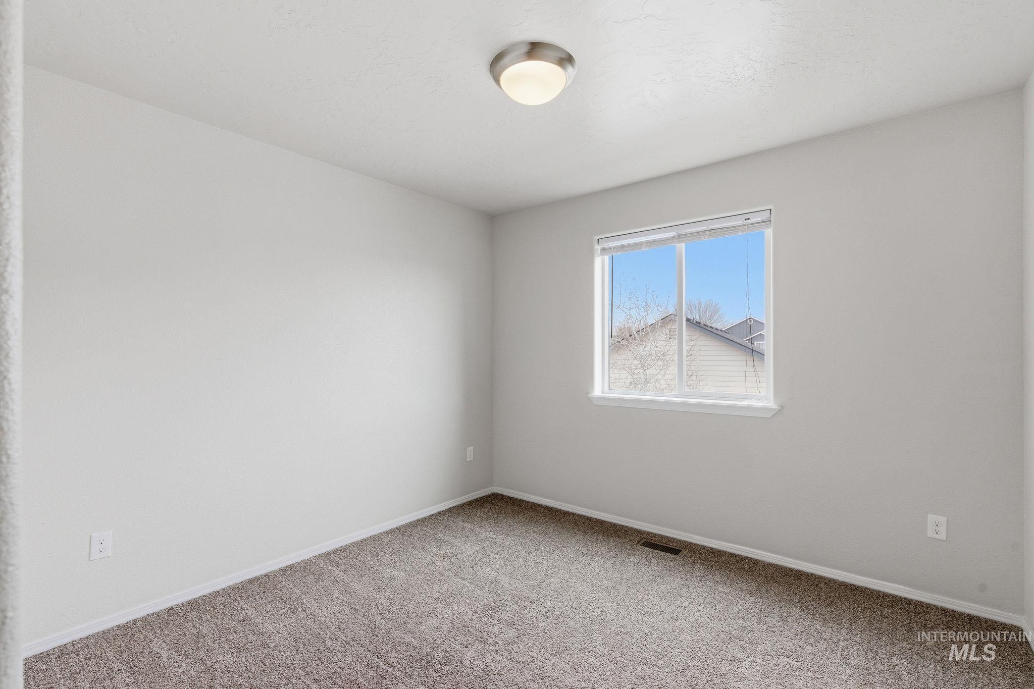 1980 W Turquoise Dr., Kuna, Idaho 83634, 6 Bedrooms, 3.5 Bathrooms, Residential For Sale, Price $537,900,MLS 98980172