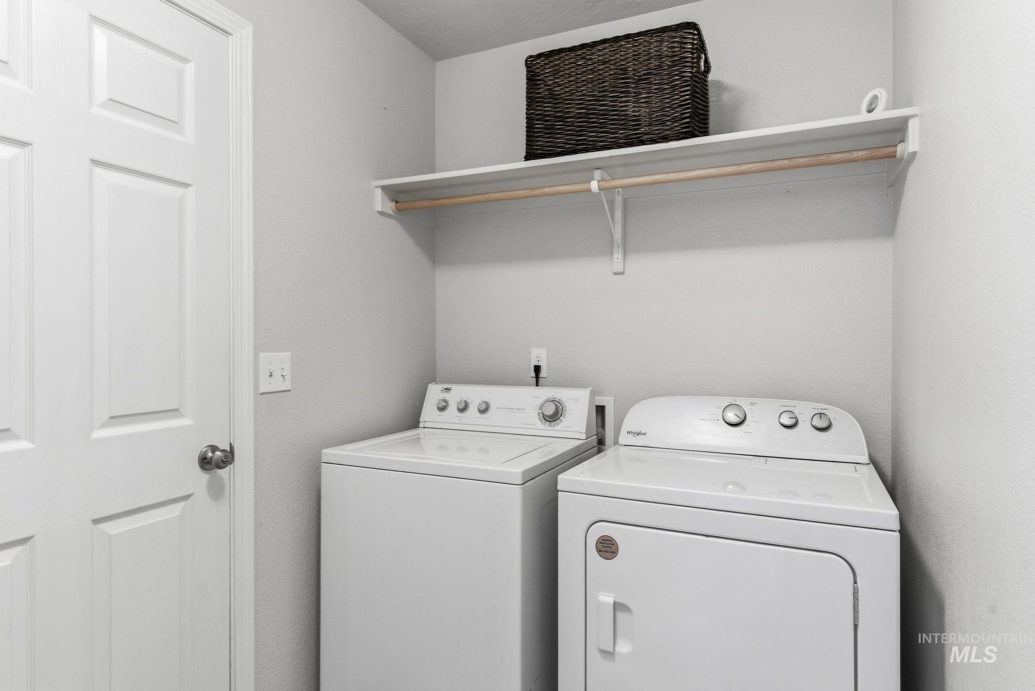 1980 W Turquoise Dr., Kuna, Idaho 83634, 6 Bedrooms, 3.5 Bathrooms, Residential For Sale, Price $537,900,MLS 98980172