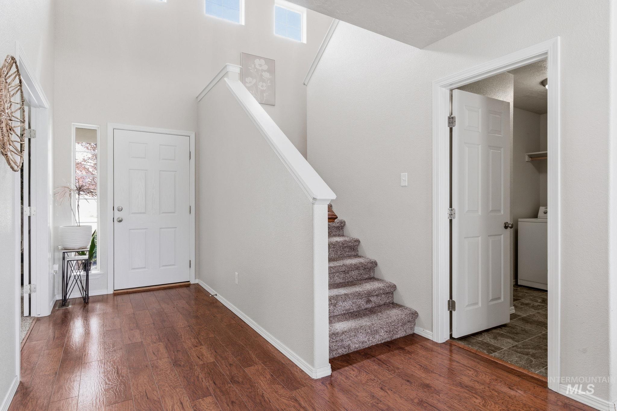 1980 W Turquoise Dr., Kuna, Idaho 83634, 6 Bedrooms, 3.5 Bathrooms, Residential For Sale, Price $537,900,MLS 98980172