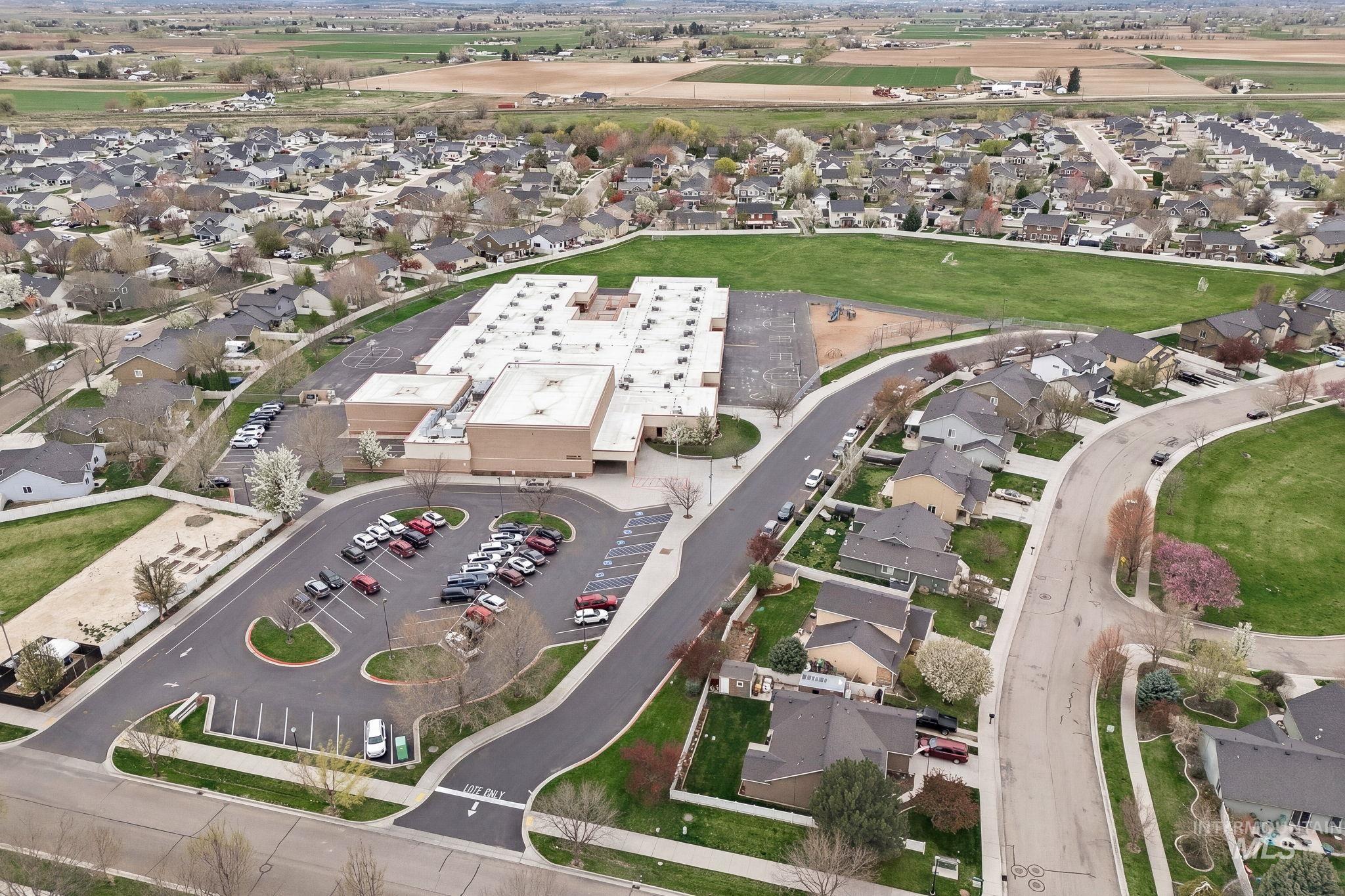 1980 W Turquoise Dr., Kuna, Idaho 83634, 6 Bedrooms, 3.5 Bathrooms, Residential For Sale, Price $537,900,MLS 98980172