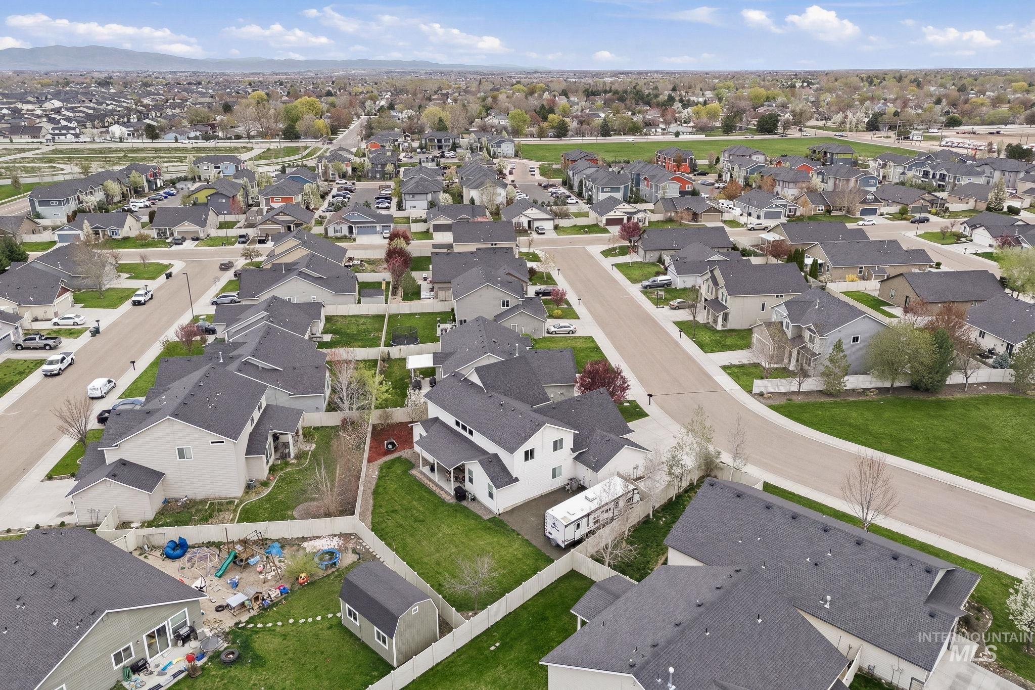 1980 W Turquoise Dr., Kuna, Idaho 83634, 6 Bedrooms, 3.5 Bathrooms, Residential For Sale, Price $537,900,MLS 98980172