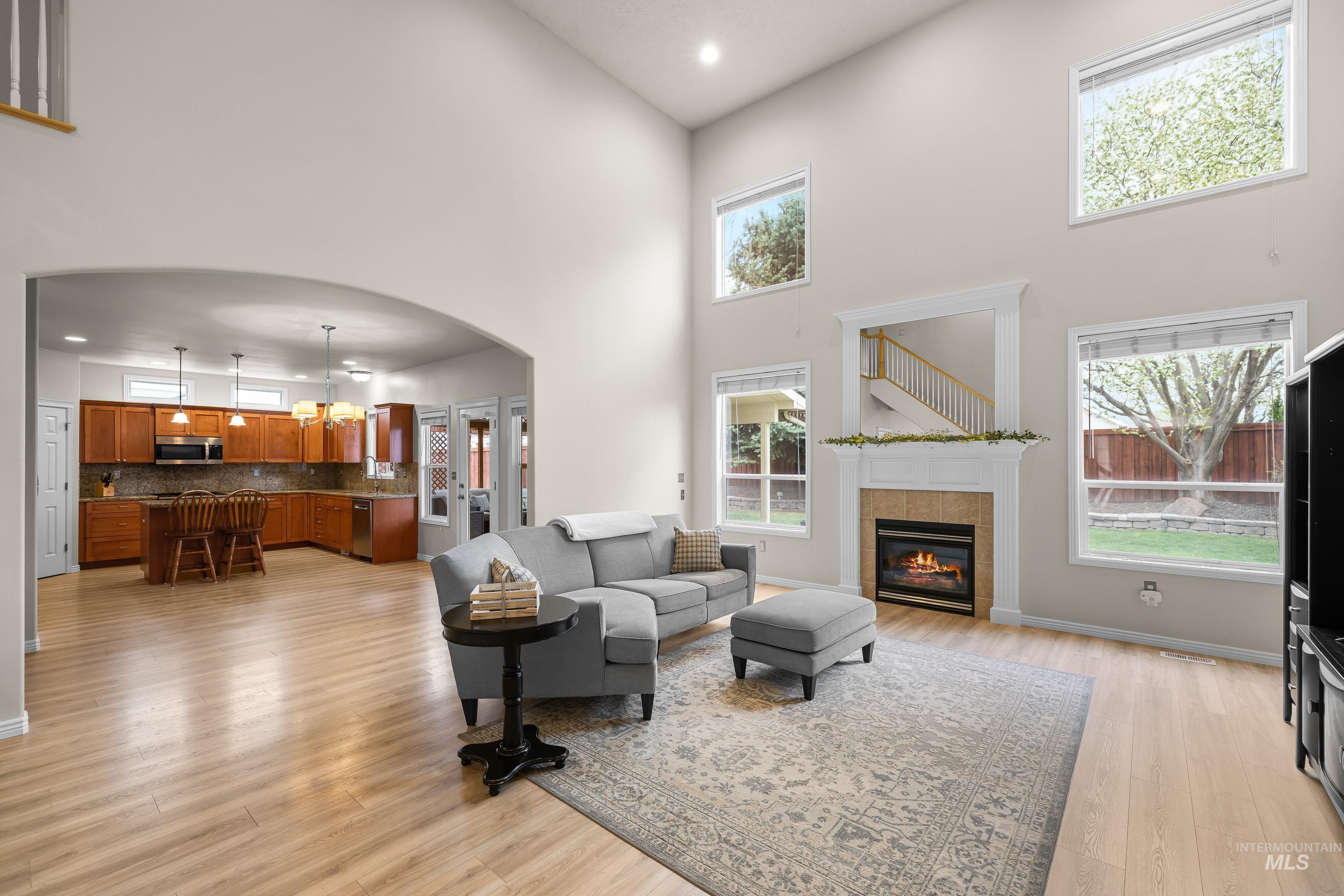 4481 N Diamond Creek, Meridian, Idaho 83646, 4 Bedrooms, 2.5 Bathrooms, Residential For Sale, Price $635,000,MLS 98980174