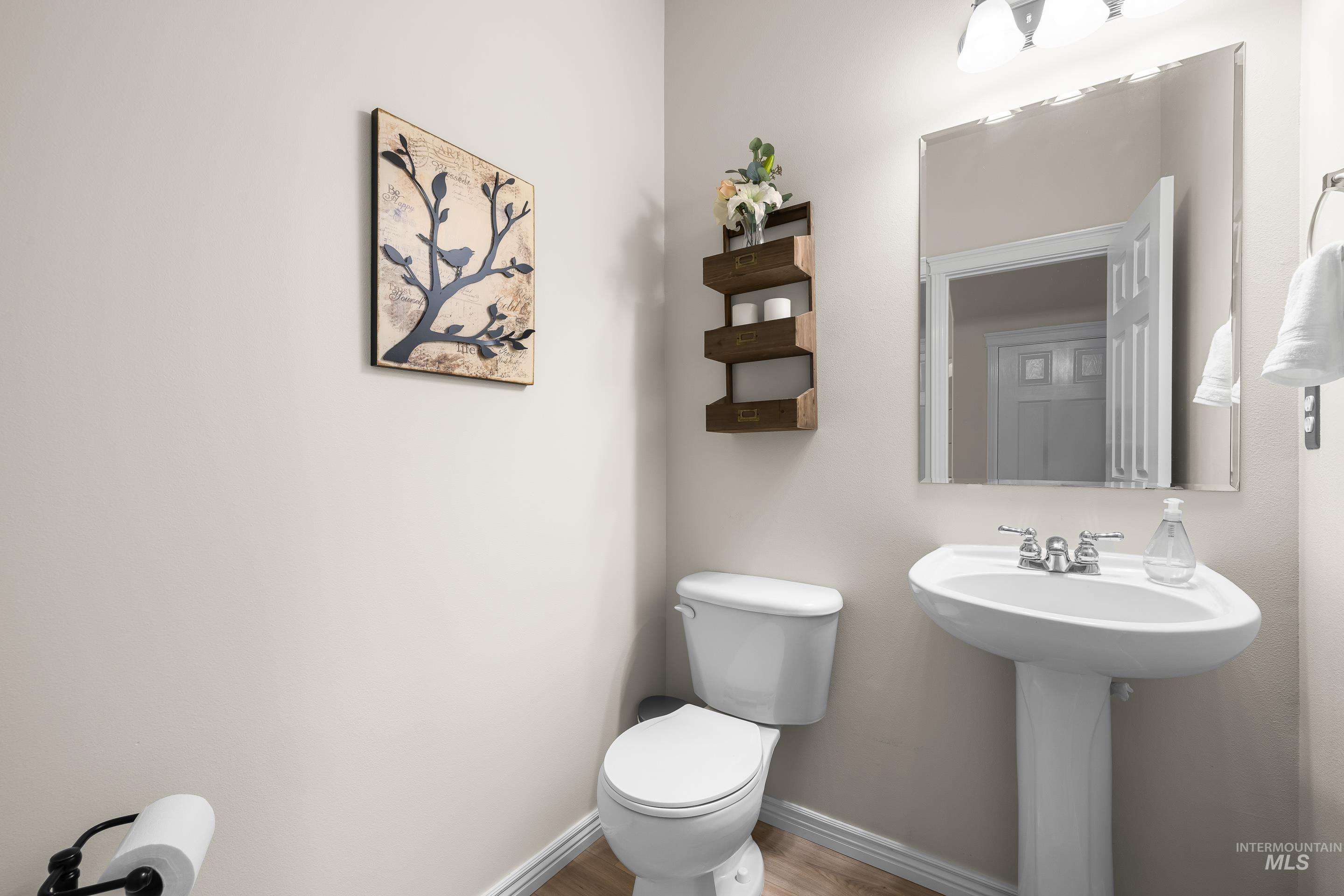 4481 N Diamond Creek, Meridian, Idaho 83646, 4 Bedrooms, 2.5 Bathrooms, Residential For Sale, Price $635,000,MLS 98980174