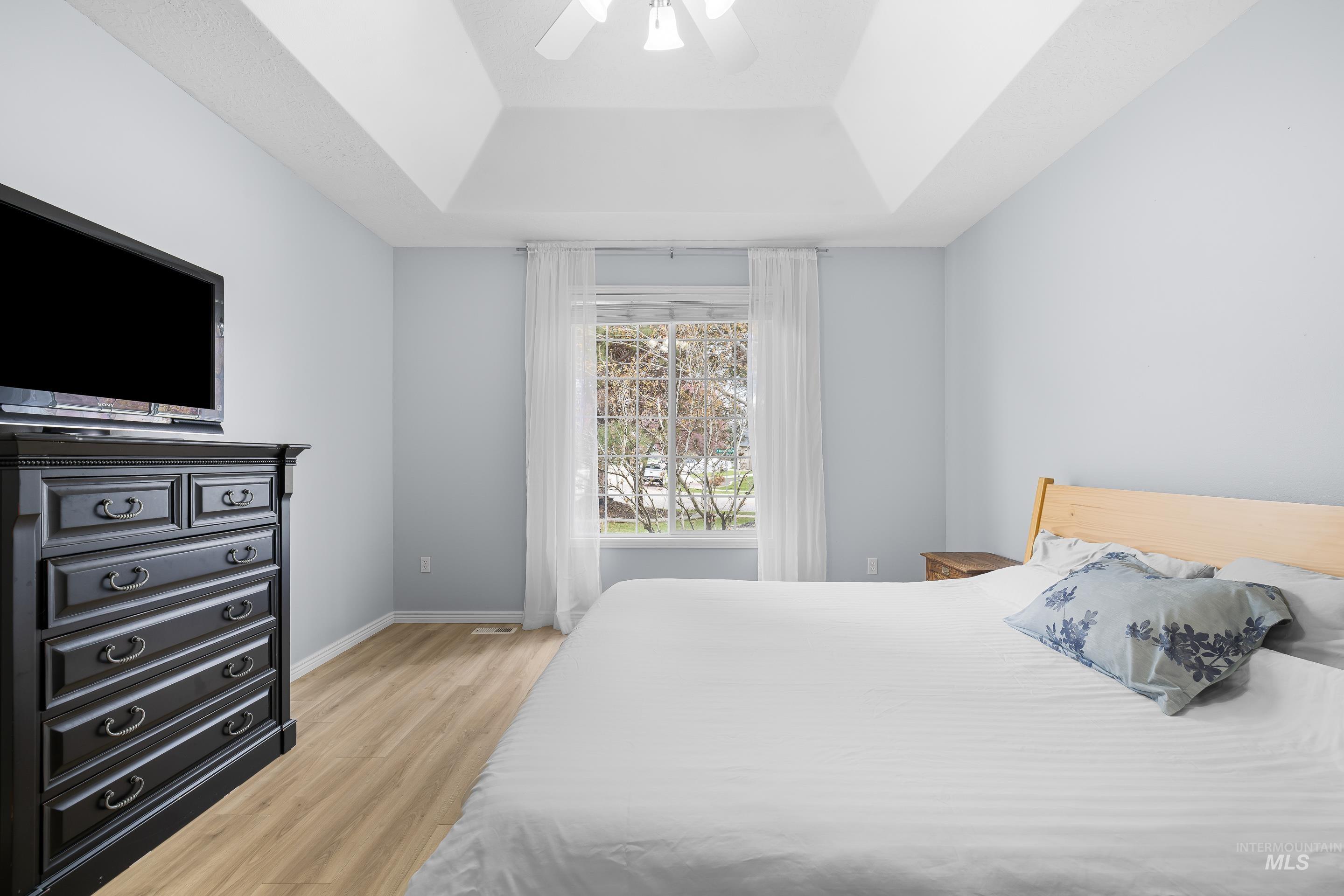 4481 N Diamond Creek, Meridian, Idaho 83646, 4 Bedrooms, 2.5 Bathrooms, Residential For Sale, Price $635,000,MLS 98980174