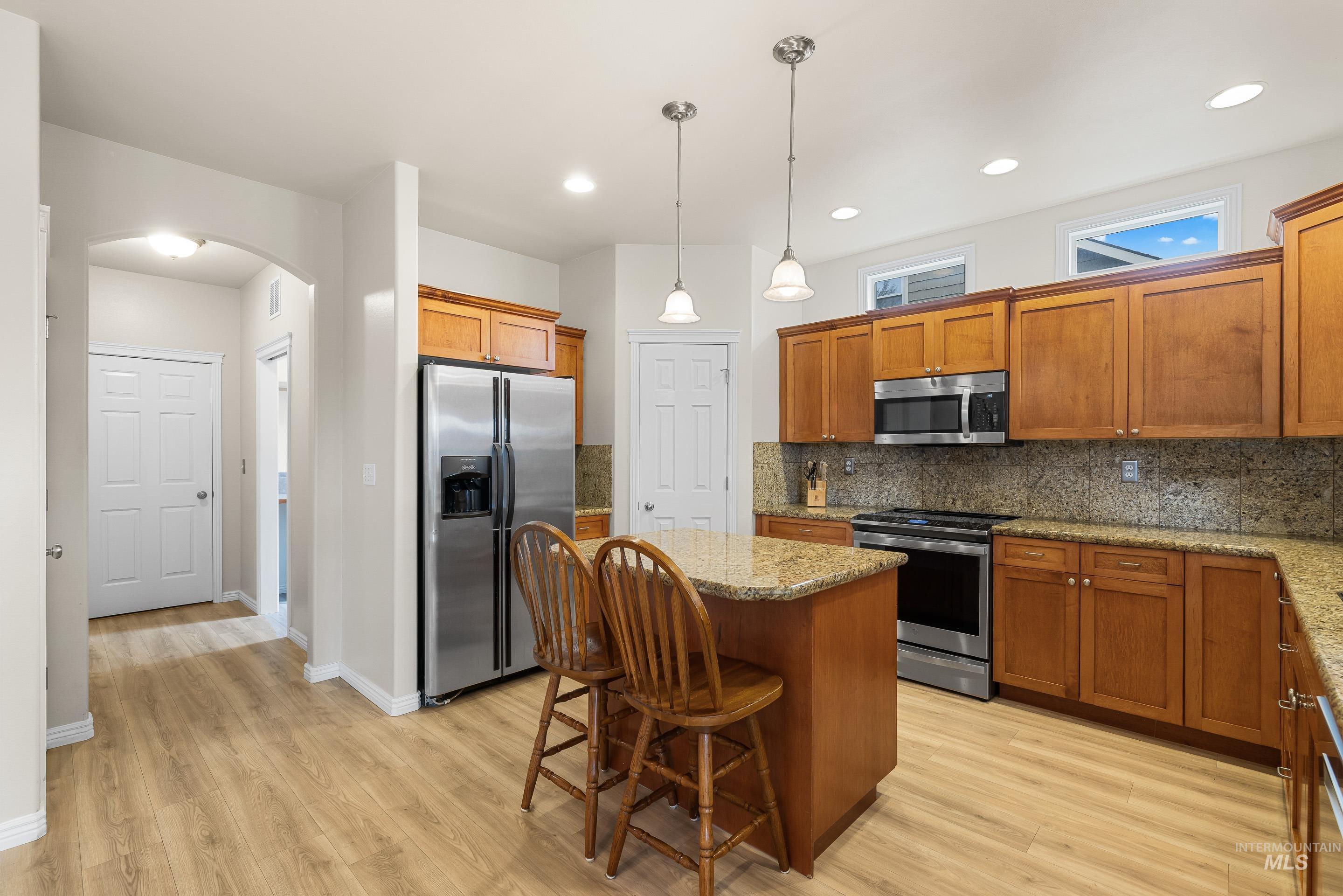 4481 N Diamond Creek, Meridian, Idaho 83646, 4 Bedrooms, 2.5 Bathrooms, Residential For Sale, Price $635,000,MLS 98980174