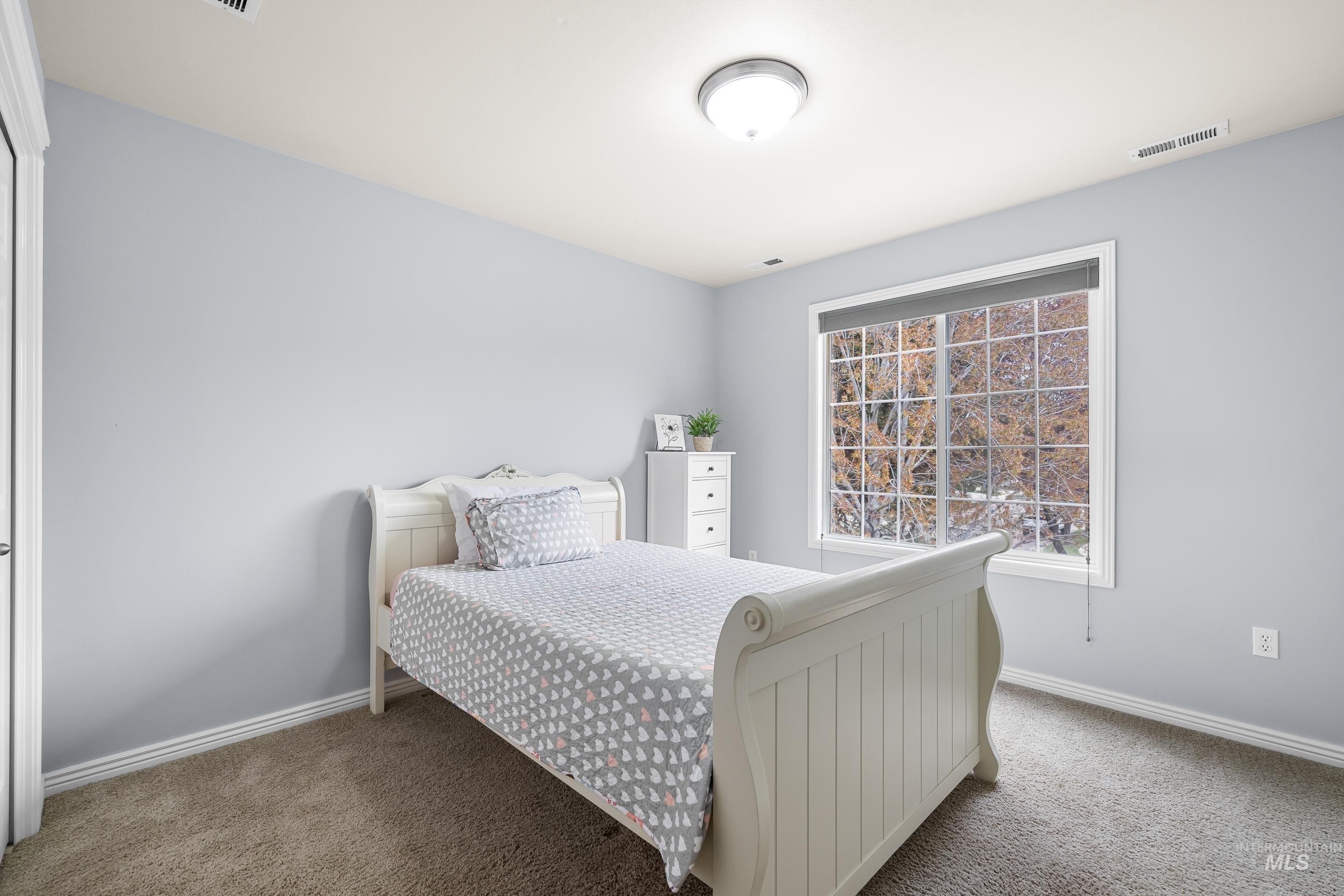 4481 N Diamond Creek, Meridian, Idaho 83646, 4 Bedrooms, 2.5 Bathrooms, Residential For Sale, Price $635,000,MLS 98980174