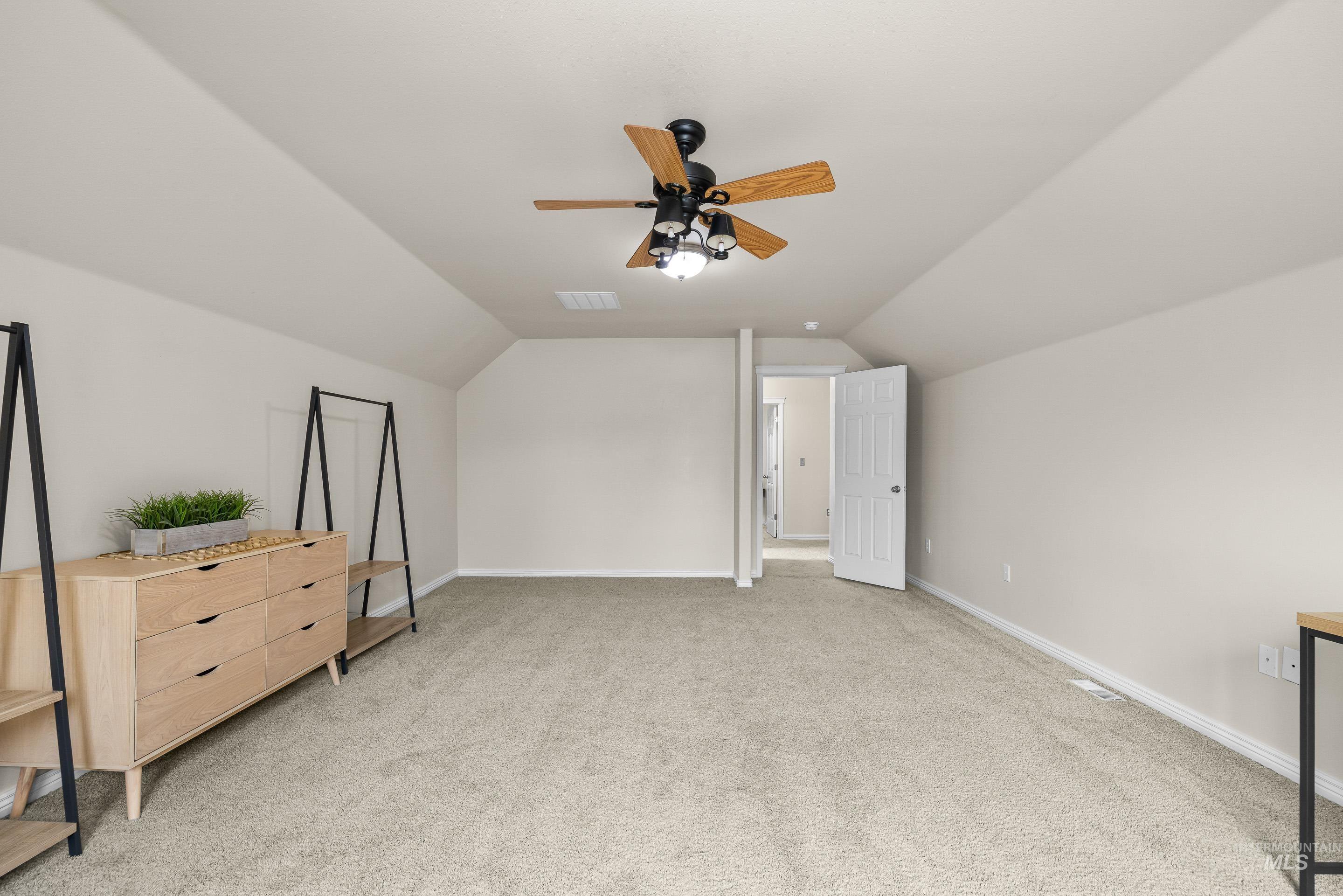 4481 N Diamond Creek, Meridian, Idaho 83646, 4 Bedrooms, 2.5 Bathrooms, Residential For Sale, Price $635,000,MLS 98980174