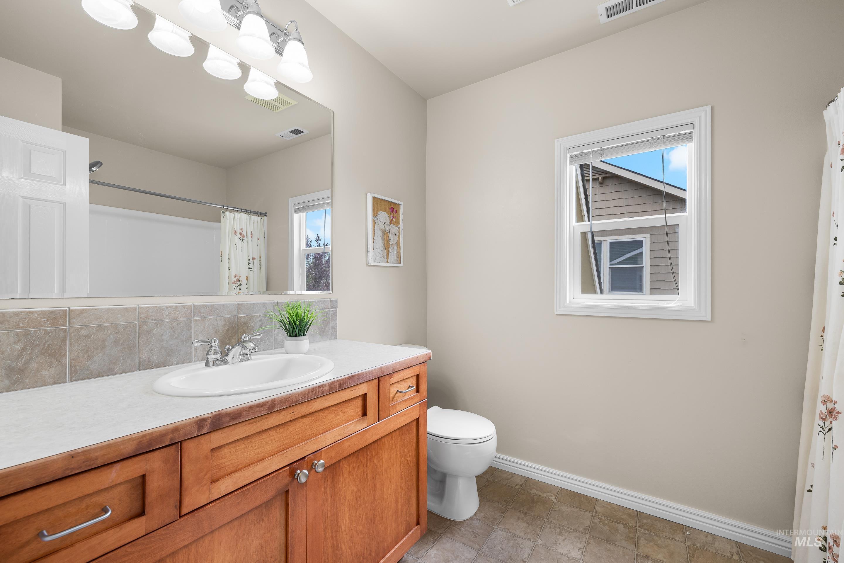 4481 N Diamond Creek, Meridian, Idaho 83646, 4 Bedrooms, 2.5 Bathrooms, Residential For Sale, Price $635,000,MLS 98980174