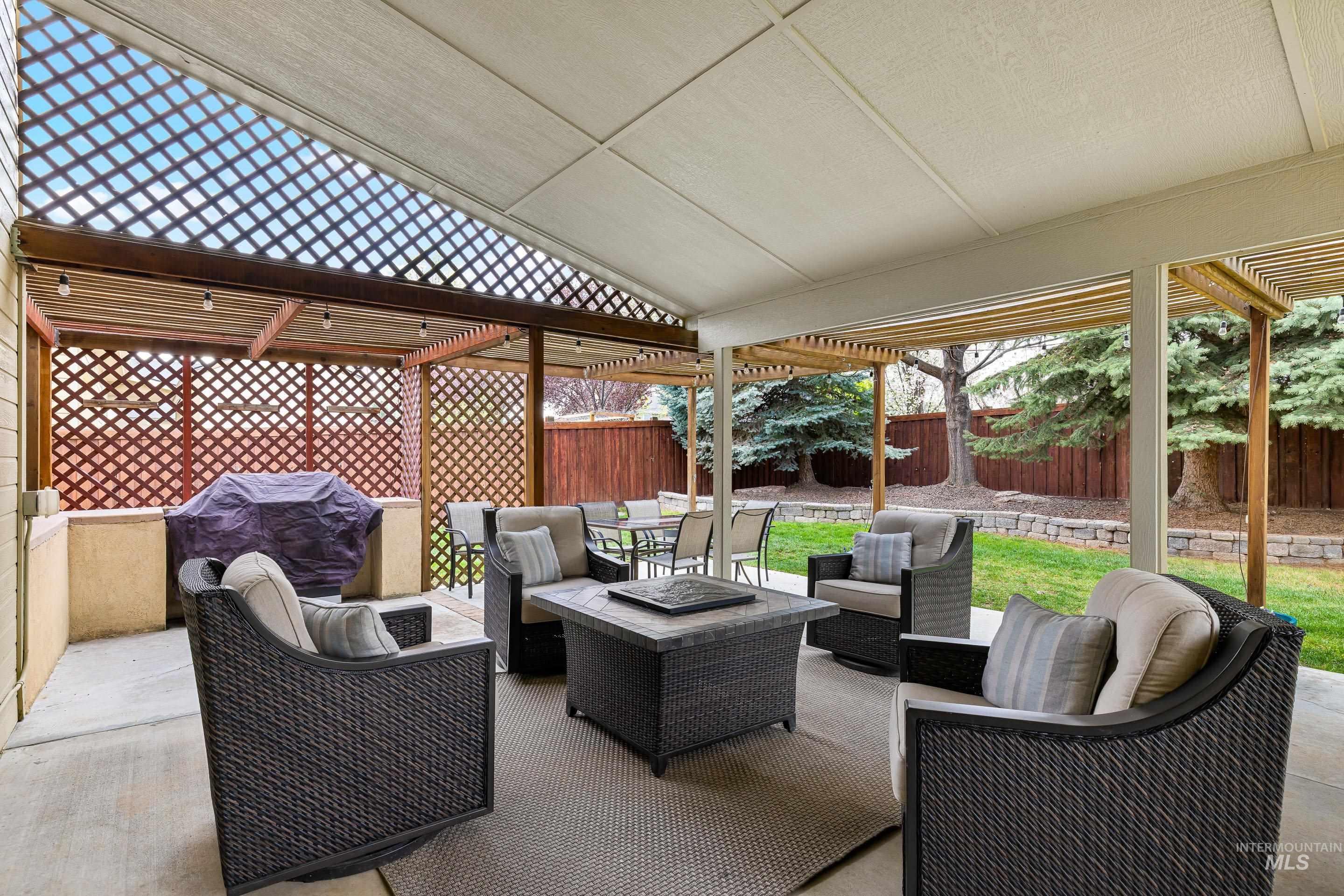 4481 N Diamond Creek, Meridian, Idaho 83646, 4 Bedrooms, 2.5 Bathrooms, Residential For Sale, Price $635,000,MLS 98980174