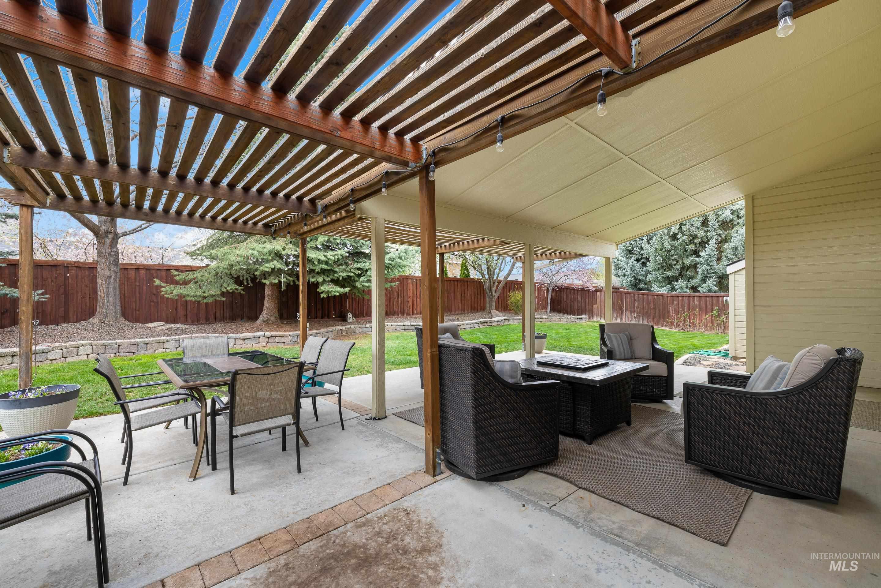 4481 N Diamond Creek, Meridian, Idaho 83646, 4 Bedrooms, 2.5 Bathrooms, Residential For Sale, Price $635,000,MLS 98980174