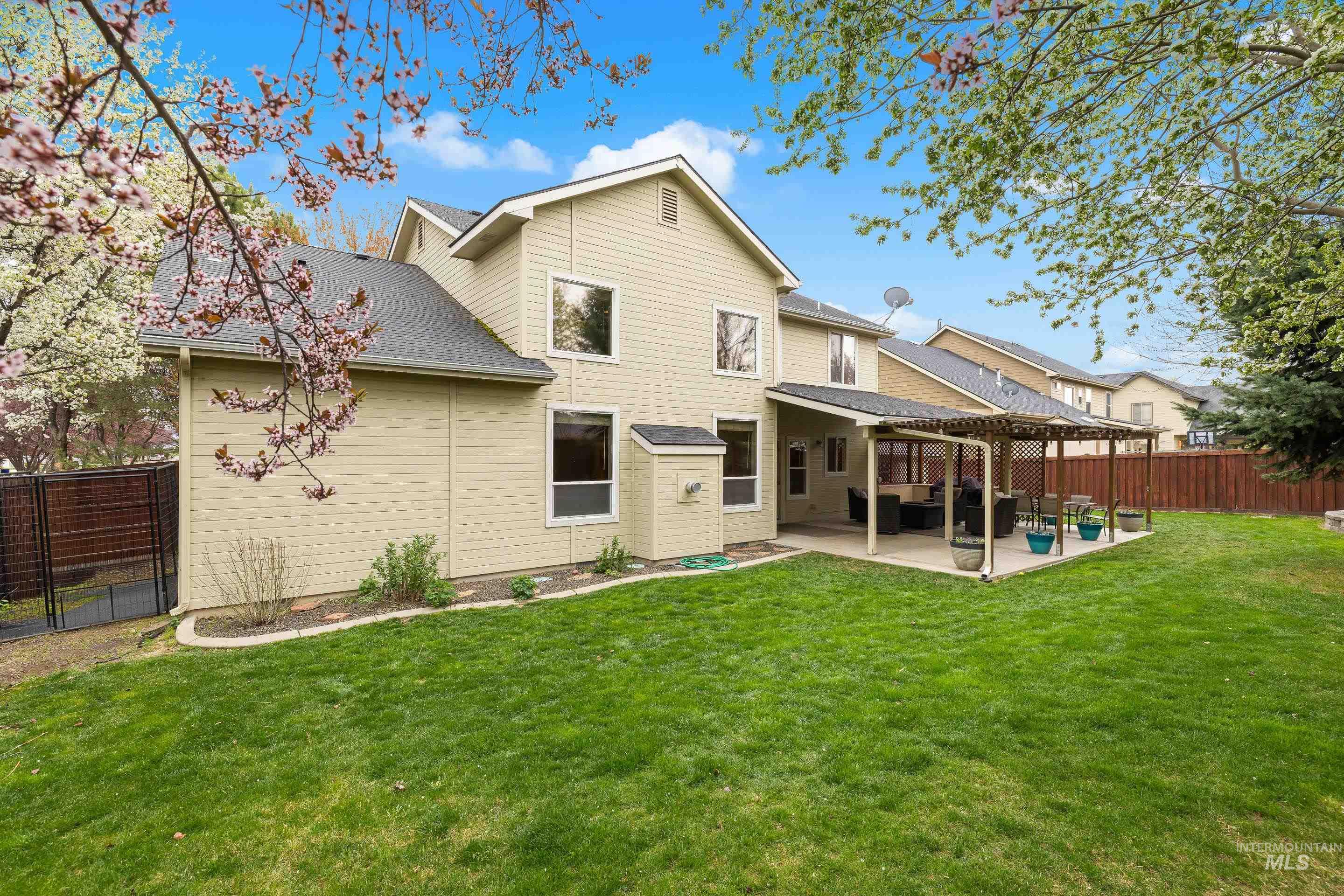 4481 N Diamond Creek, Meridian, Idaho 83646, 4 Bedrooms, 2.5 Bathrooms, Residential For Sale, Price $635,000,MLS 98980174