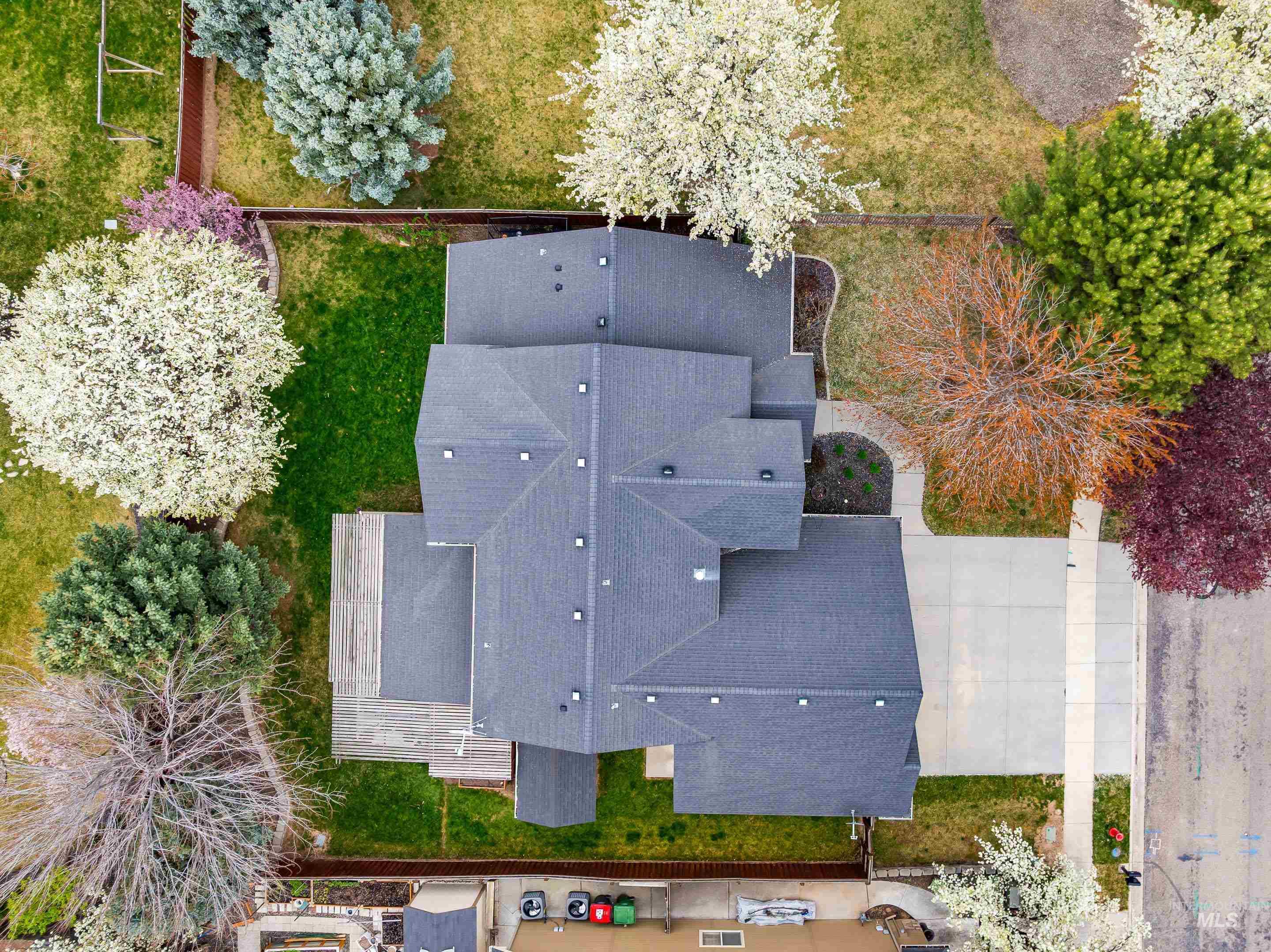 4481 N Diamond Creek, Meridian, Idaho 83646, 4 Bedrooms, 2.5 Bathrooms, Residential For Sale, Price $635,000,MLS 98980174