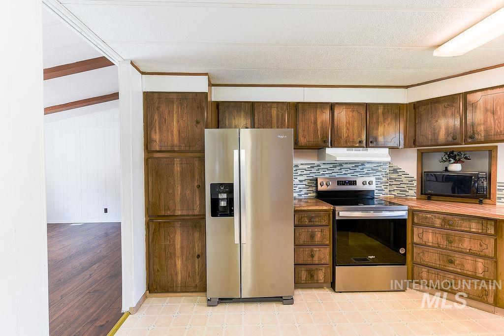 609 N Almon St, Moscow, Idaho 83843, 3 Bedrooms, 2 Bathrooms, Residential For Sale, Price $145,000,MLS 98980175