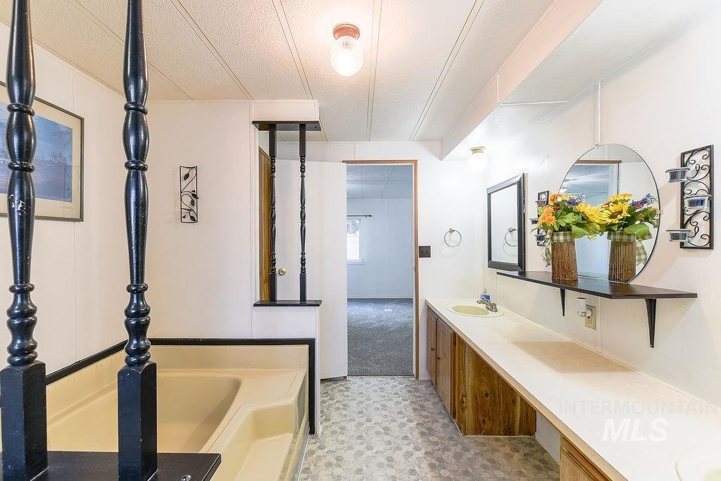 609 N Almon St, Moscow, Idaho 83843, 3 Bedrooms, 2 Bathrooms, Residential For Sale, Price $145,000,MLS 98980175