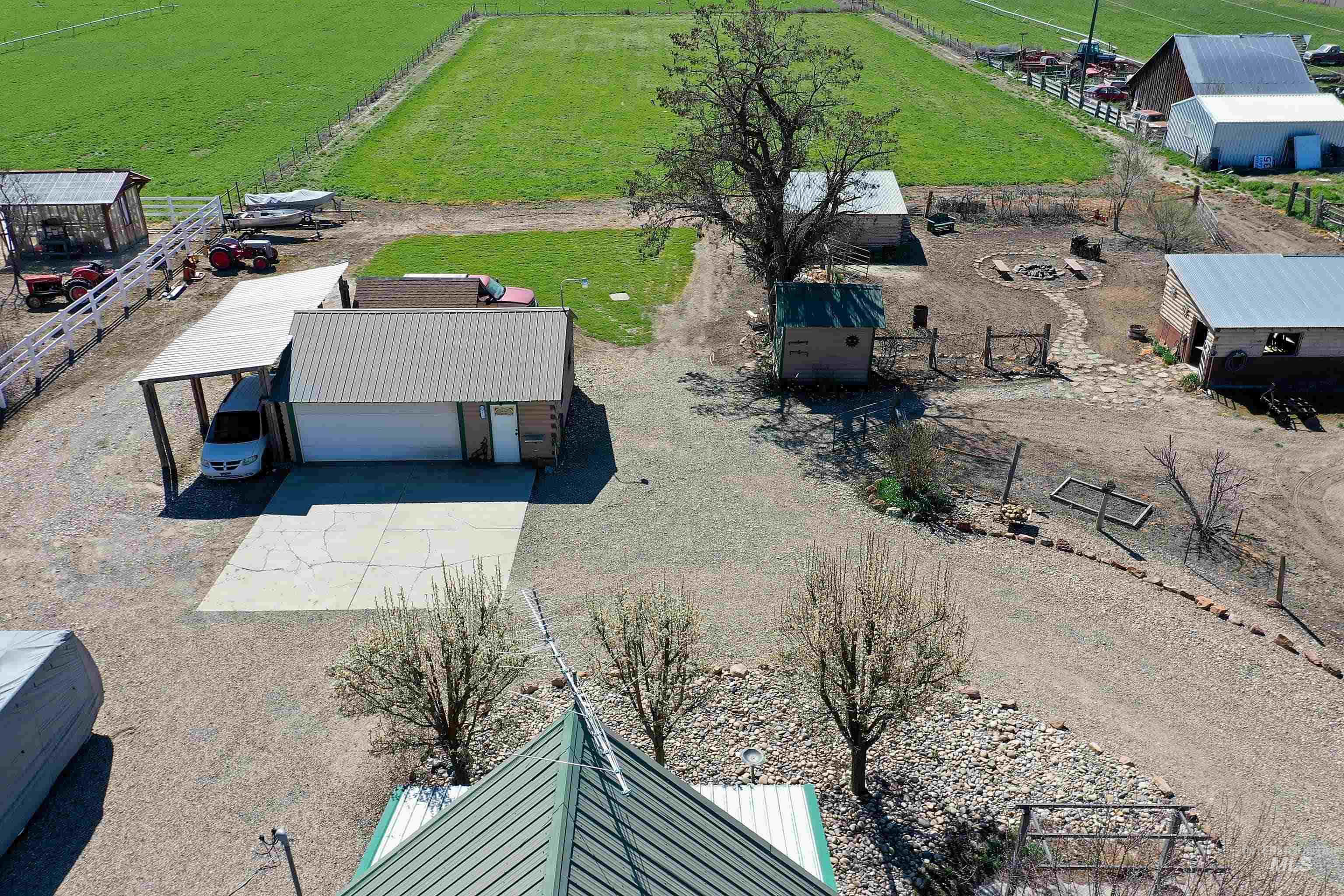 1363 Ross Road, Weiser, Idaho 83672, 2 Bedrooms, 2 Bathrooms, Residential For Sale, Price $529,000,MLS 98980176