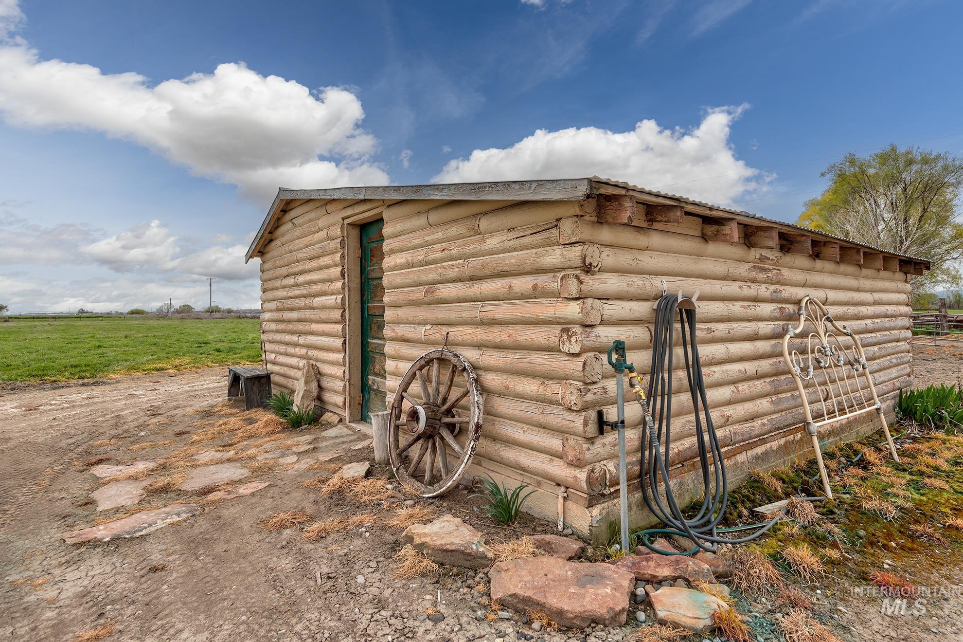 1363 Ross Road, Weiser, Idaho 83672, 2 Bedrooms, 2 Bathrooms, Residential For Sale, Price $529,000,MLS 98980176