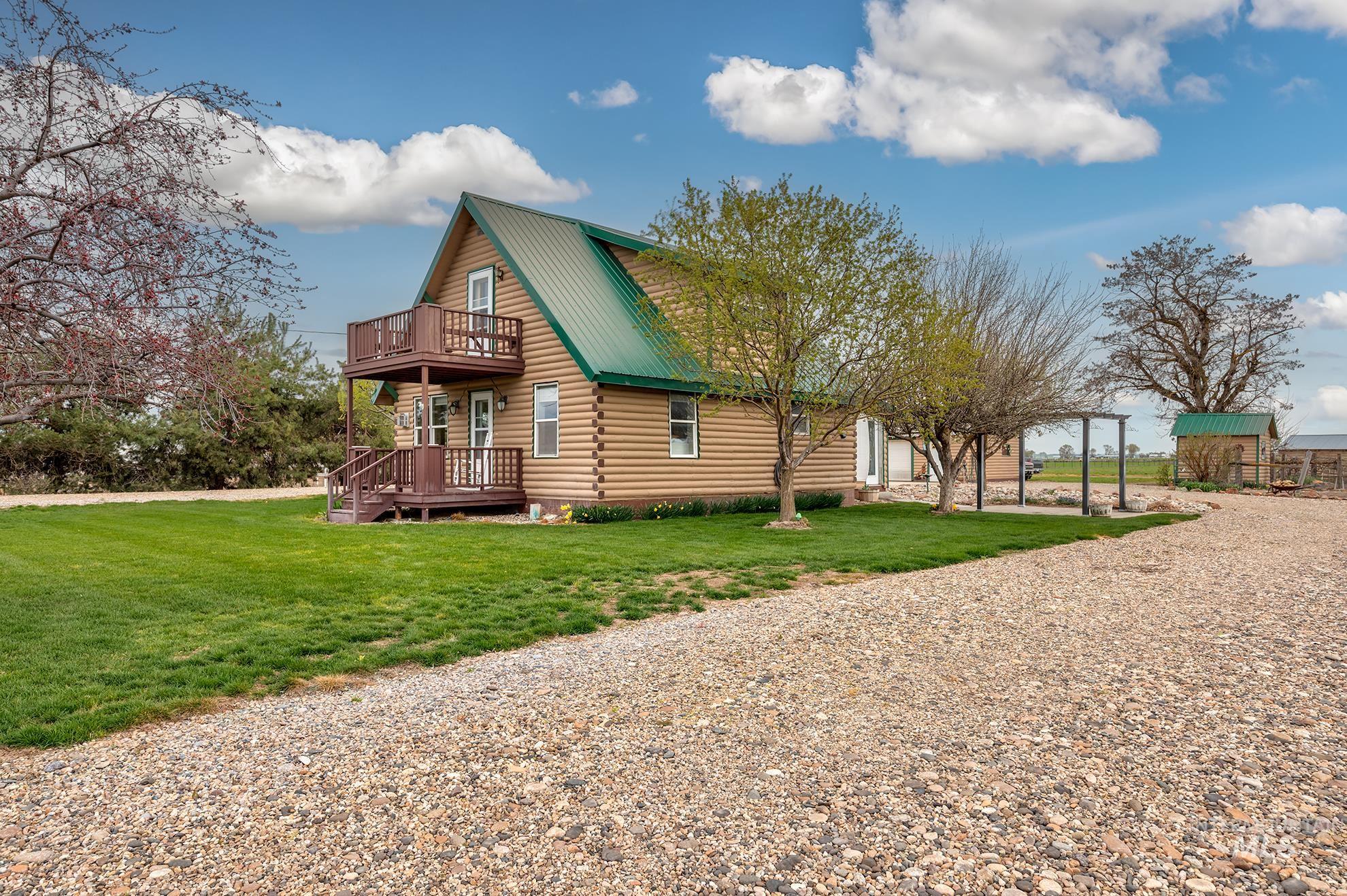 1363 Ross Road, Weiser, Idaho 83672, 2 Bedrooms, 2 Bathrooms, Residential For Sale, Price $529,000,MLS 98980176
