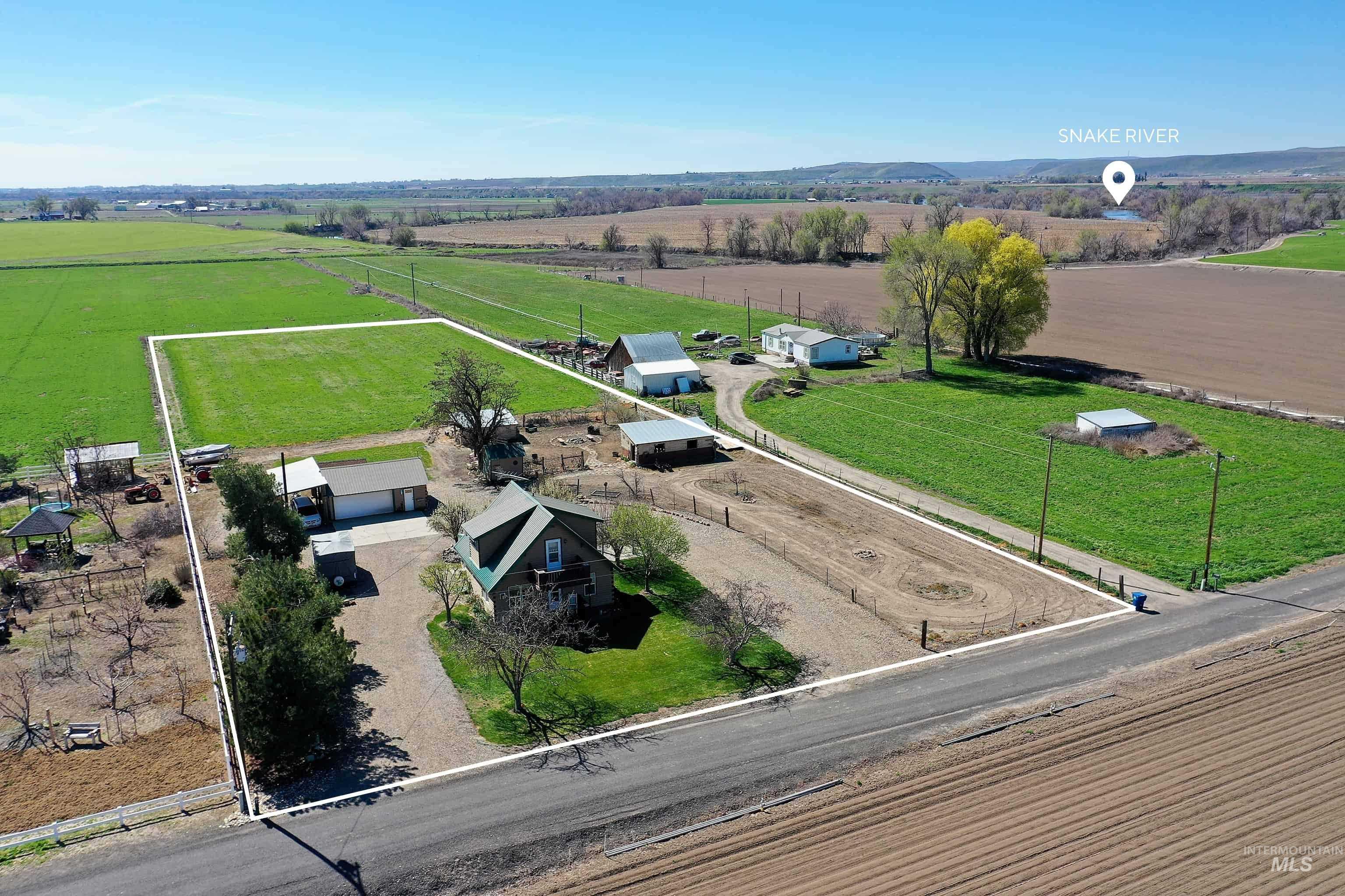 1363 Ross Road, Weiser, Idaho 83672, 2 Bedrooms, 2 Bathrooms, Residential For Sale, Price $529,000,MLS 98980176