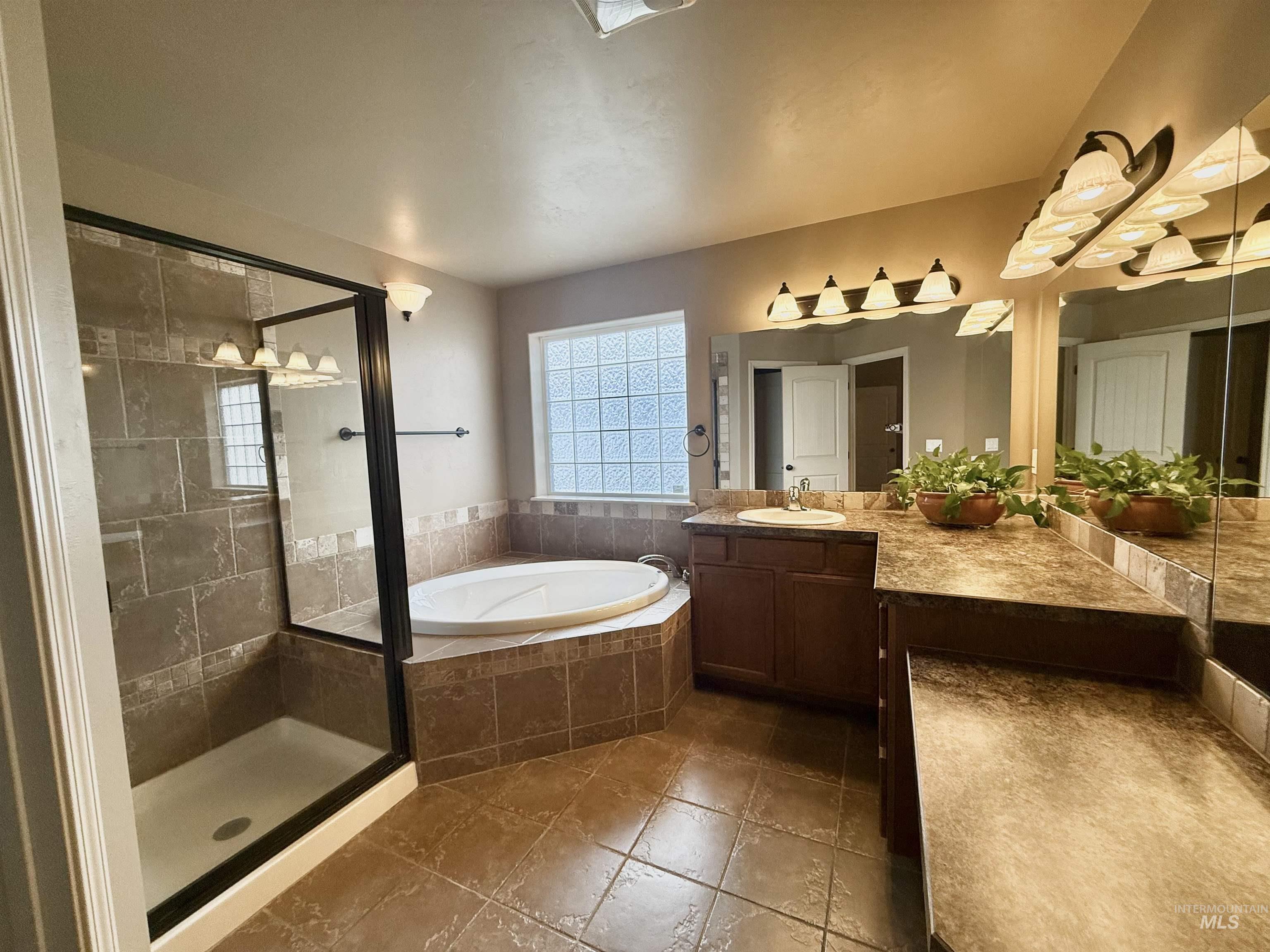 1506 N Adams, Jerome, Idaho 83338, 4 Bedrooms, 2 Bathrooms, Residential For Sale, Price $390,000,MLS 98980178