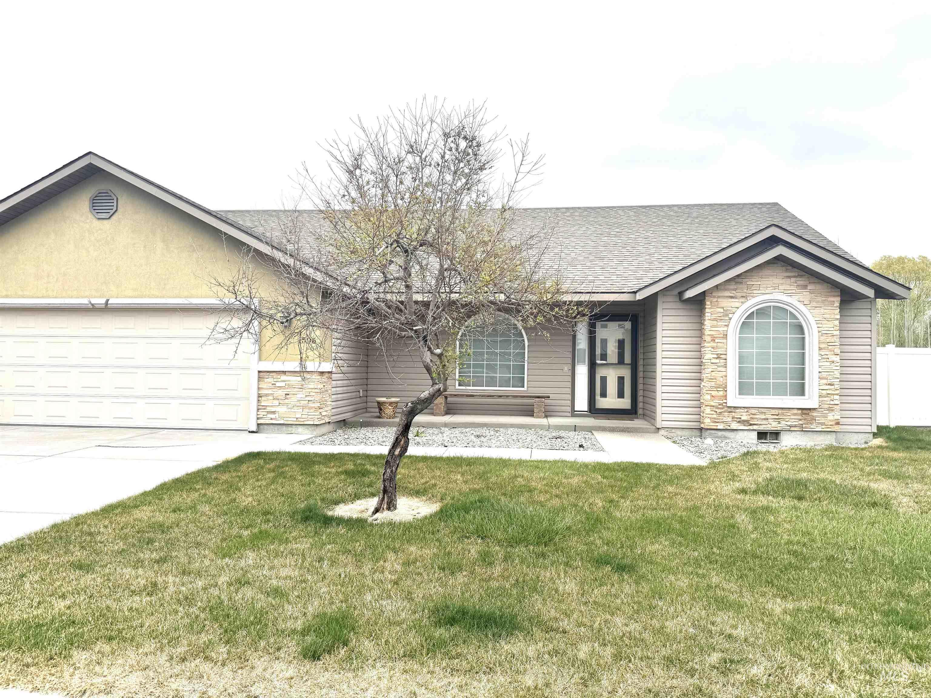 1506 N Adams, Jerome, Idaho 83338, 4 Bedrooms, 2 Bathrooms, Residential For Sale, Price $390,000,MLS 98980178