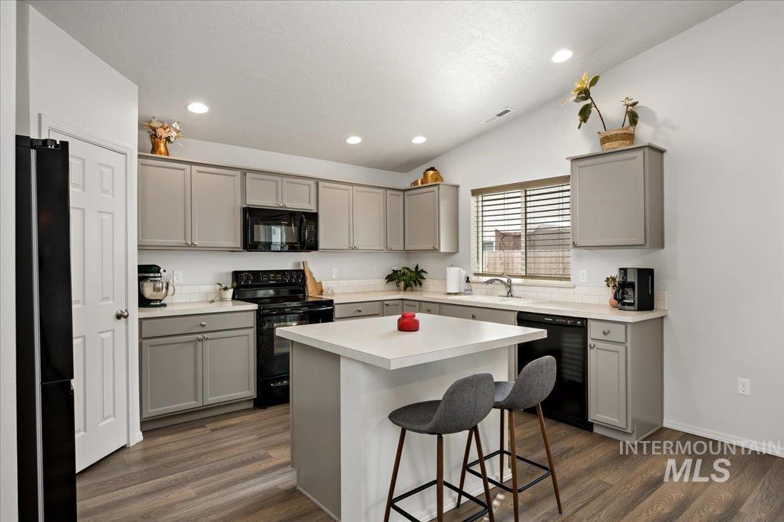 7565 E Bratton Dr., Nampa, Idaho 83687-5631, 4 Bedrooms, 2 Bathrooms, Residential For Sale, Price $460,000,MLS 98980182