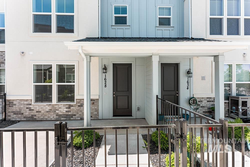 1627 N Impreza Ln, Boise, Idaho 83713, 4 Bedrooms, 3.5 Bathrooms, Residential For Sale, Price $439,900,MLS 98980183