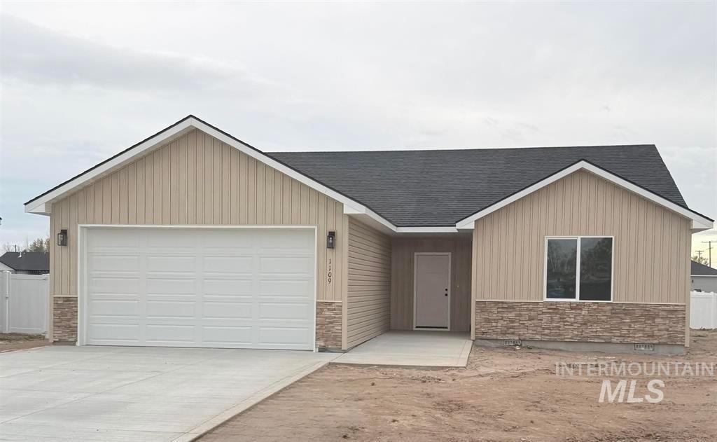 1109 14th St., Rupert, Idaho 83350, 2 Bedrooms, 2 Bathrooms, Residential For Sale, Price $309,500, 98980184